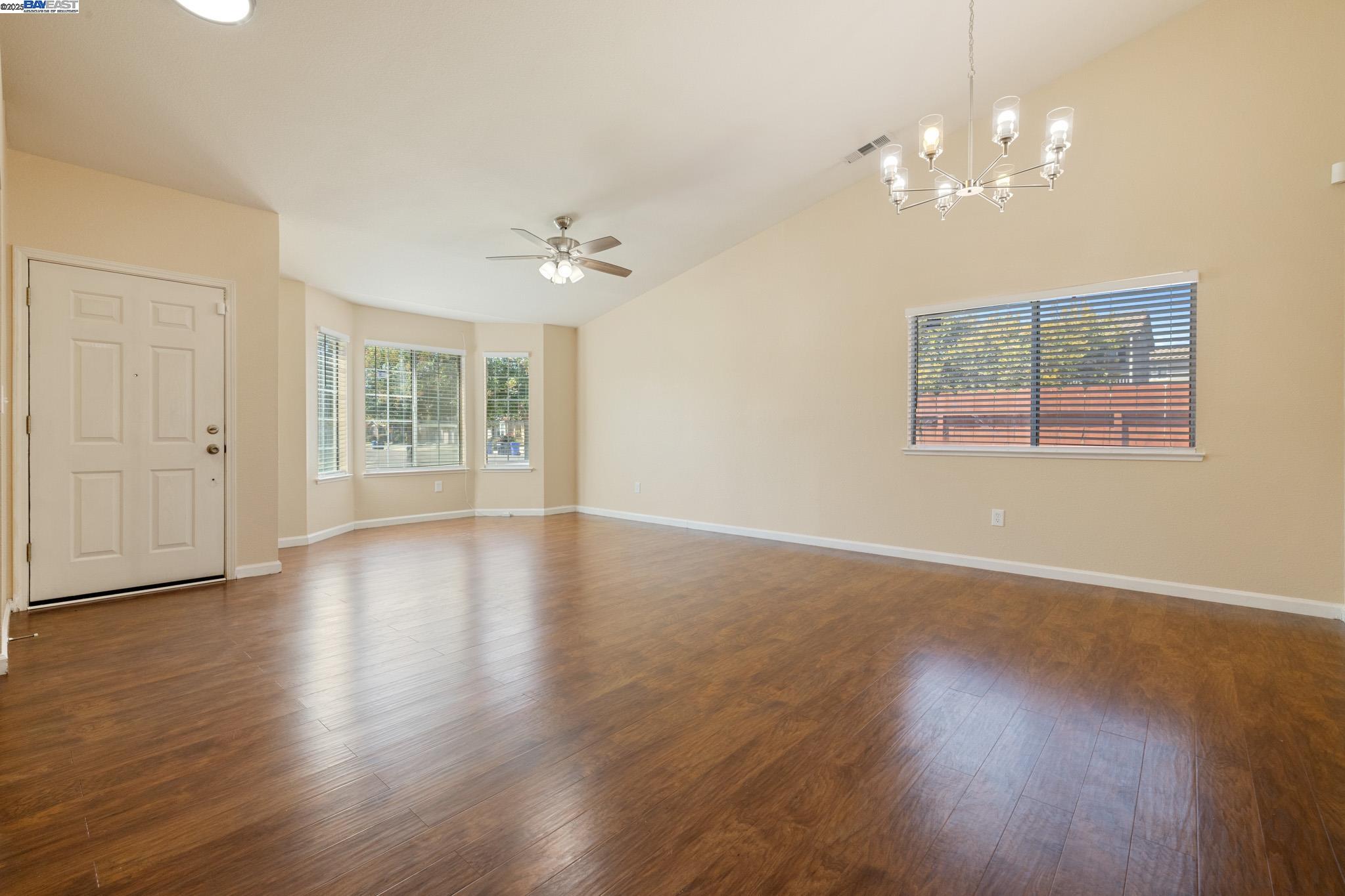 Detail Gallery Image 8 of 43 For 1173 Woodland Dr, Turlock,  CA 95382 - 4 Beds | 2 Baths