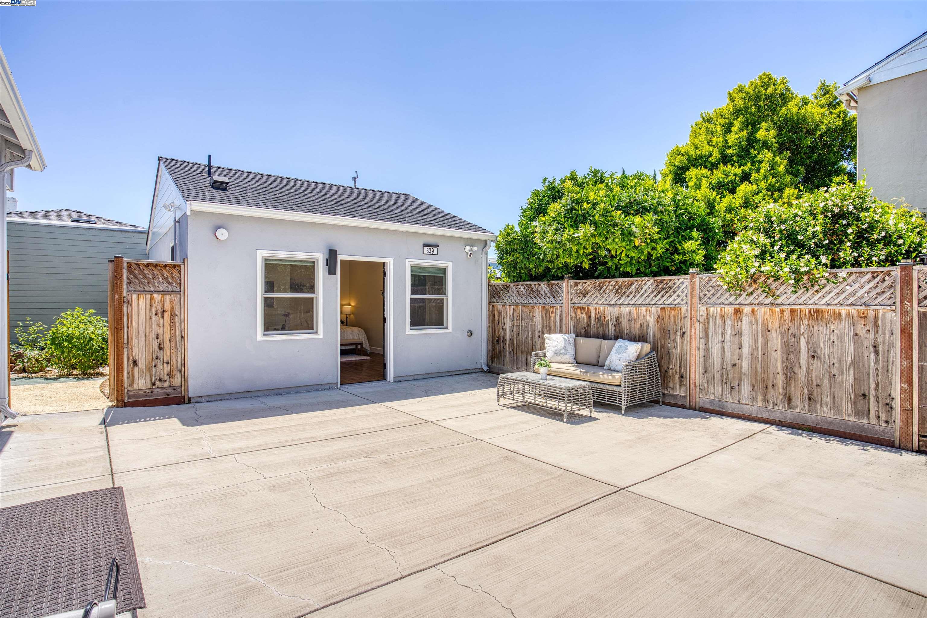 Detail Gallery Image 33 of 56 For 337 Farrelly Dr, San Leandro,  CA 94577 - 4 Beds | 4 Baths