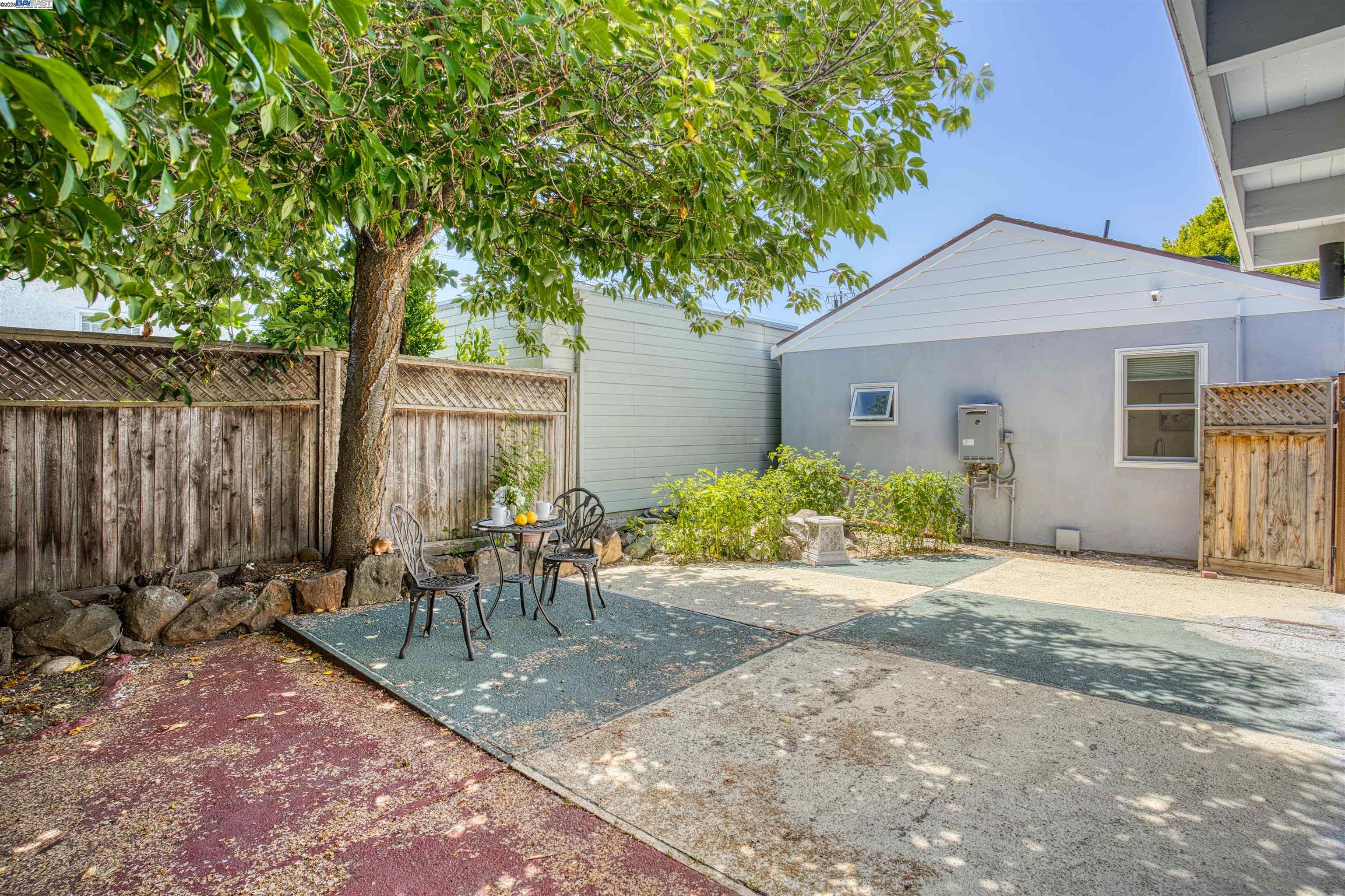 Detail Gallery Image 38 of 56 For 337 Farrelly Dr, San Leandro,  CA 94577 - 4 Beds | 4 Baths