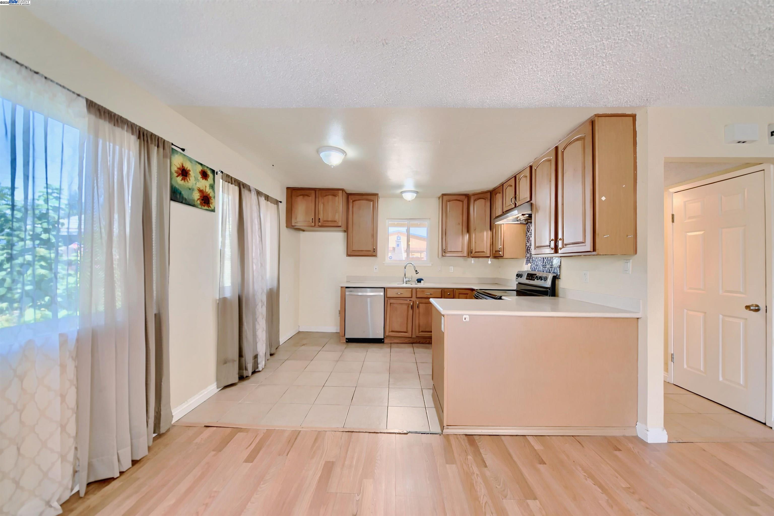 Detail Gallery Image 11 of 47 For 1830 South Ave, Sacramento,  CA 95838 - 2 Beds | 1 Baths