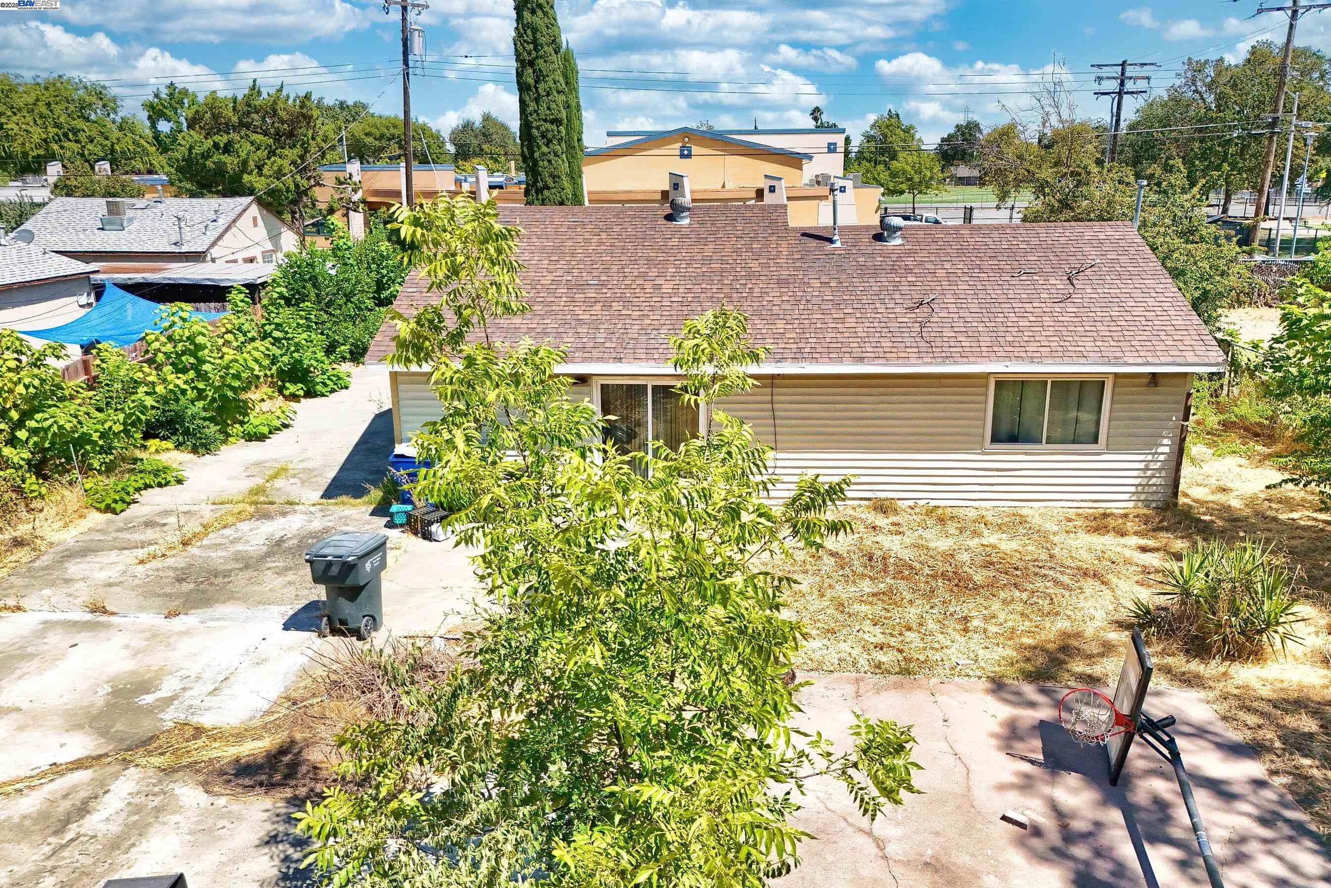 Detail Gallery Image 42 of 47 For 1830 South Ave, Sacramento,  CA 95838 - 2 Beds | 1 Baths