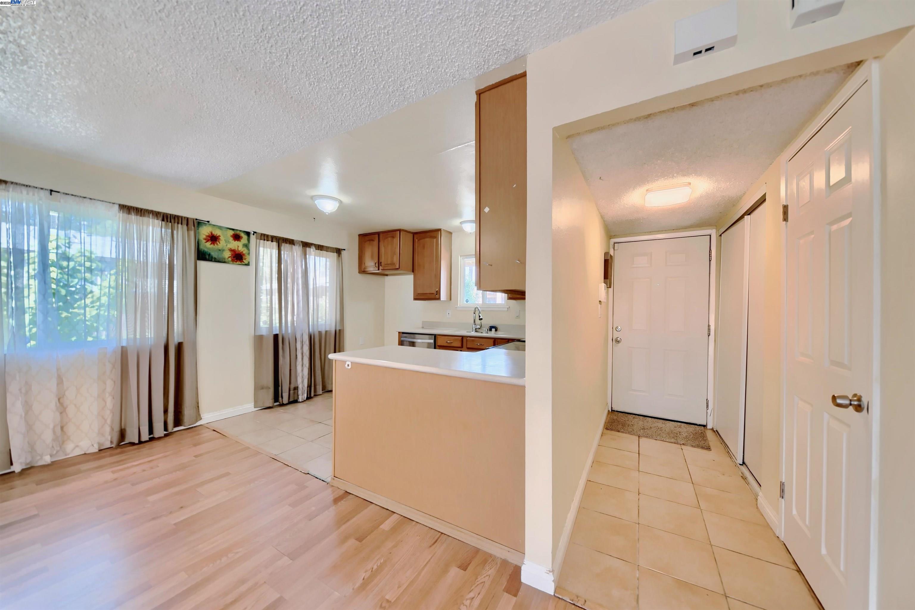 Detail Gallery Image 8 of 47 For 1830 South Ave, Sacramento,  CA 95838 - 2 Beds | 1 Baths
