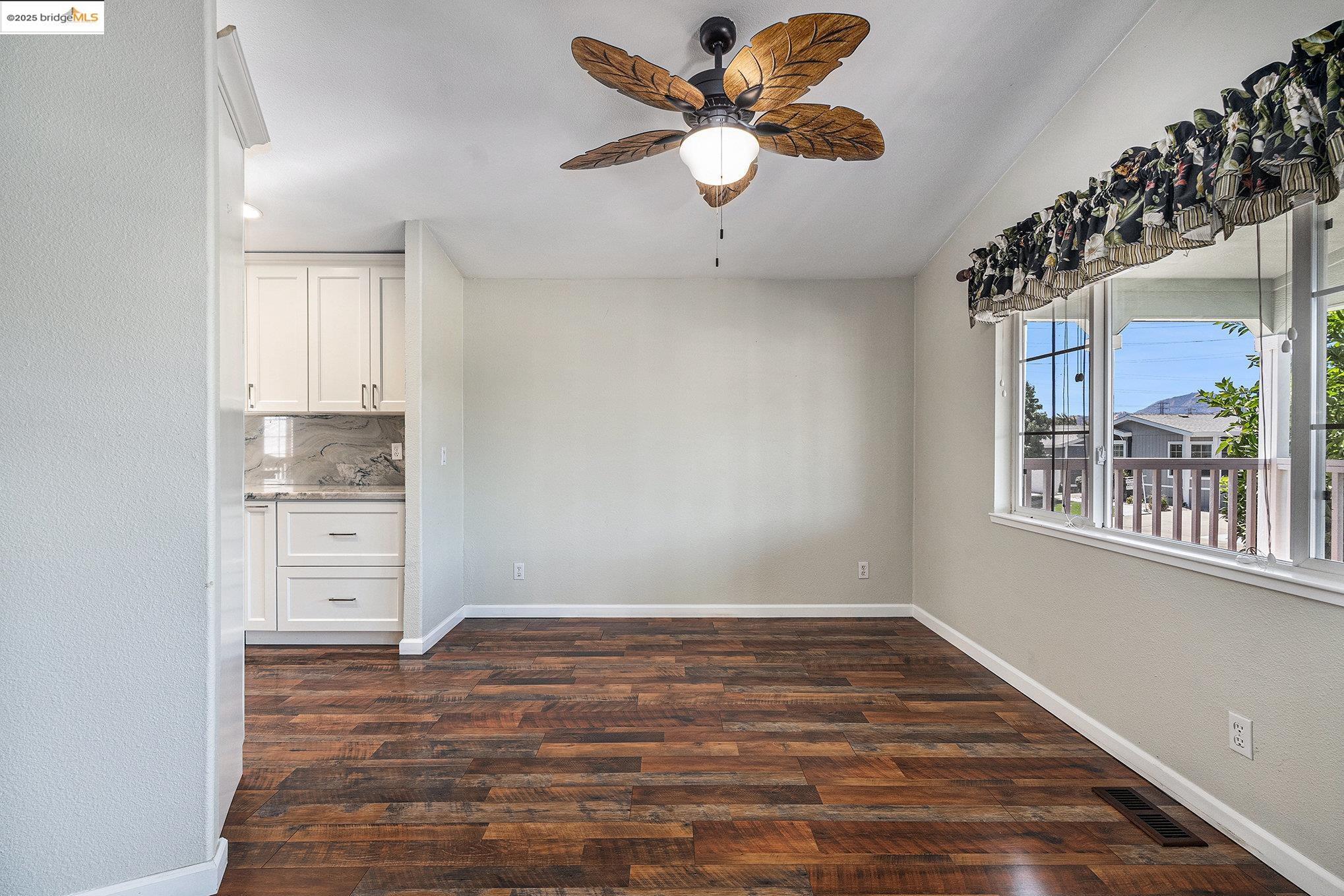 Detail Gallery Image 16 of 50 For 1917 Geneva Ln, Antioch,  CA 94509 - 2 Beds | 2 Baths