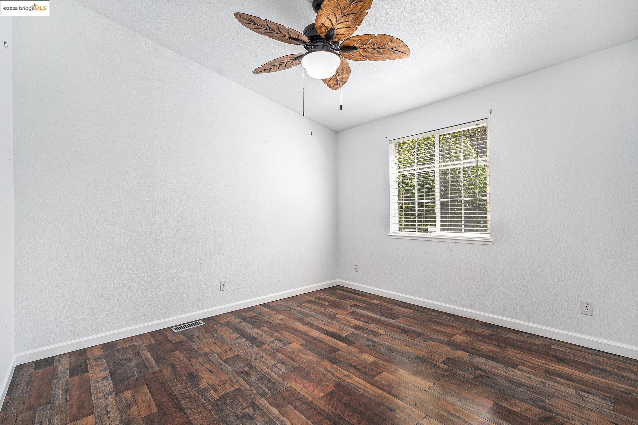 Detail Gallery Image 28 of 50 For 1917 Geneva Ln, Antioch,  CA 94509 - 2 Beds | 2 Baths