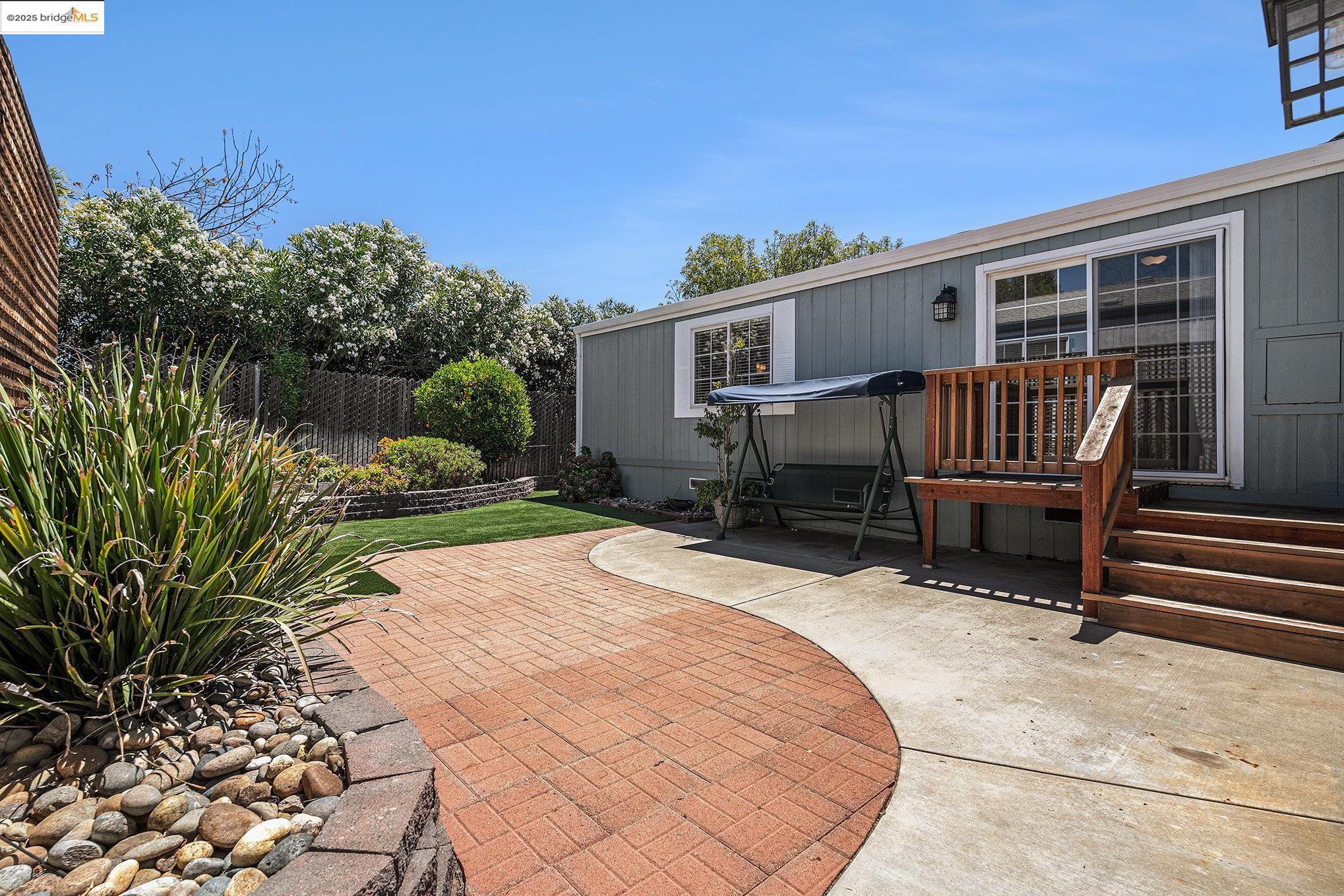 Detail Gallery Image 32 of 50 For 1917 Geneva Ln, Antioch,  CA 94509 - 2 Beds | 2 Baths