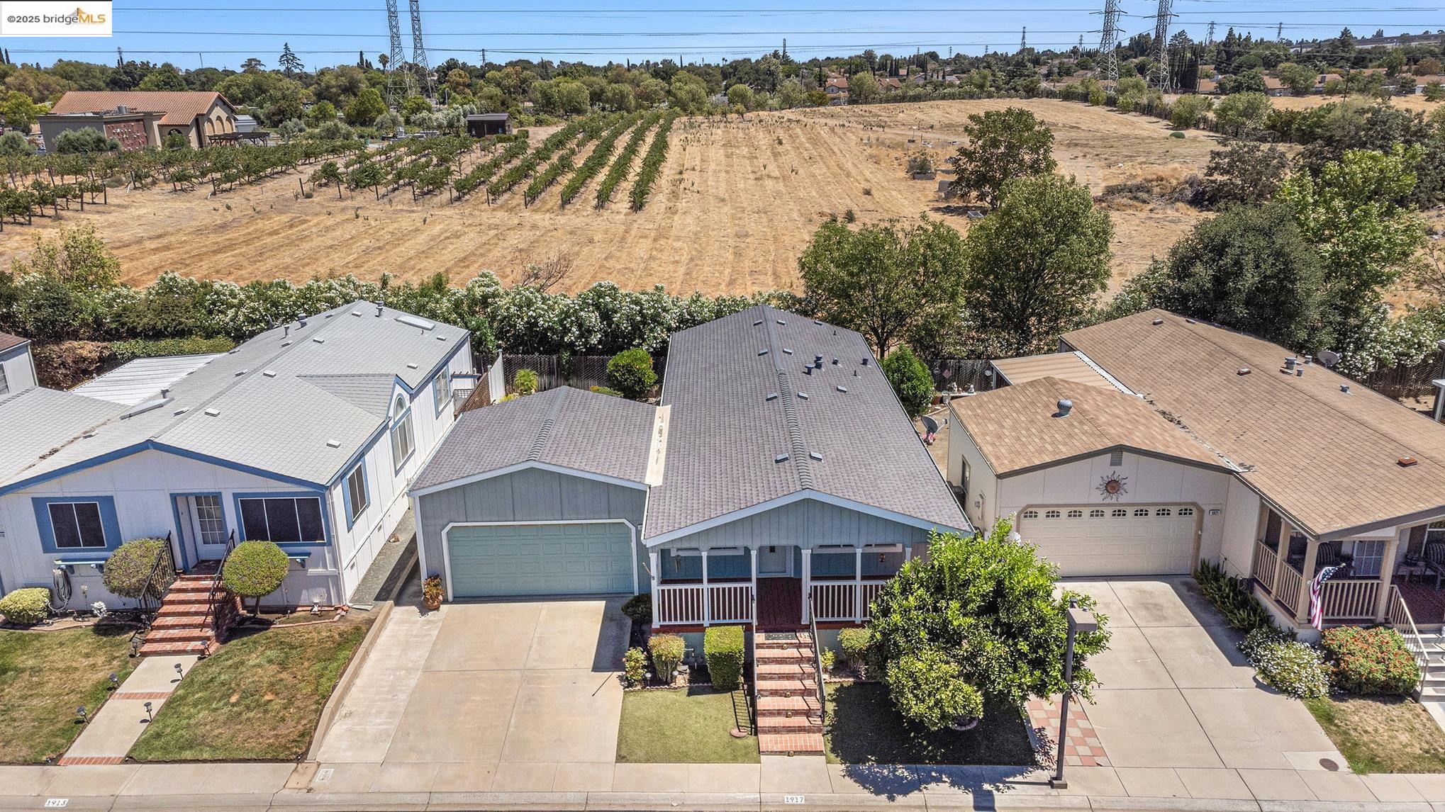 Detail Gallery Image 38 of 50 For 1917 Geneva Ln, Antioch,  CA 94509 - 2 Beds | 2 Baths