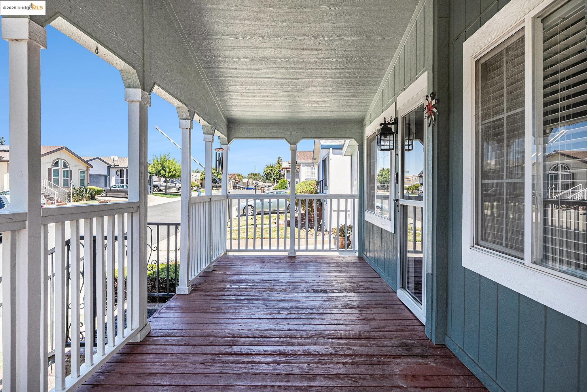 Detail Gallery Image 5 of 50 For 1917 Geneva Ln, Antioch,  CA 94509 - 2 Beds | 2 Baths