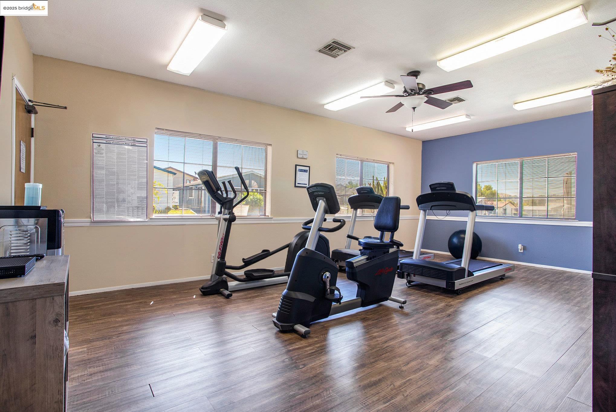 Detail Gallery Image 48 of 50 For 1917 Geneva Ln, Antioch,  CA 94509 - 2 Beds | 2 Baths
