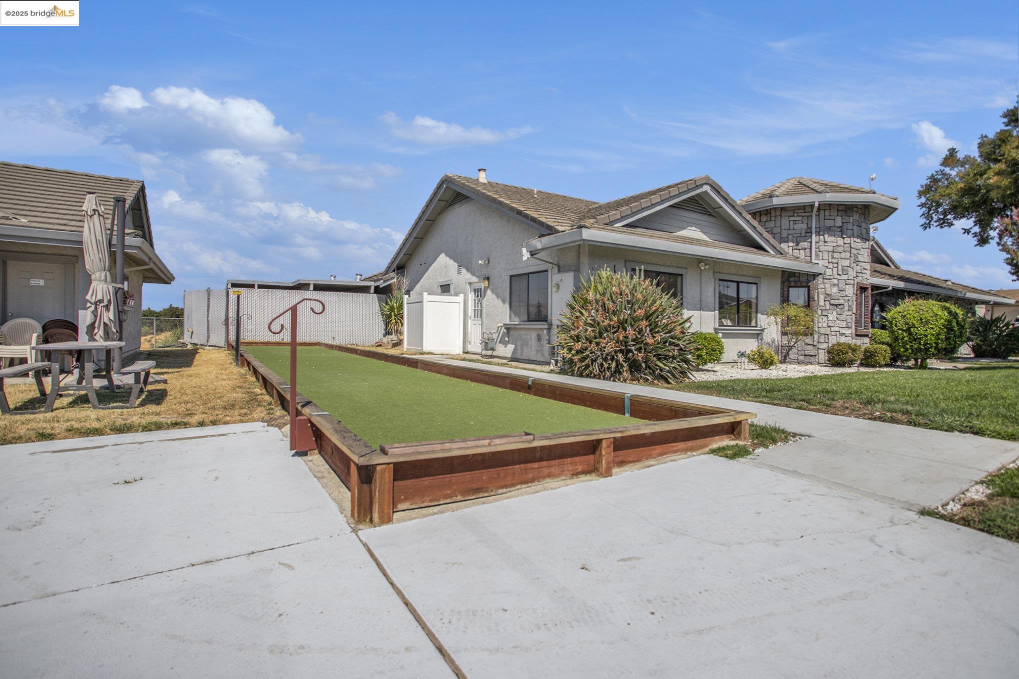 Detail Gallery Image 50 of 50 For 1917 Geneva Ln, Antioch,  CA 94509 - 2 Beds | 2 Baths