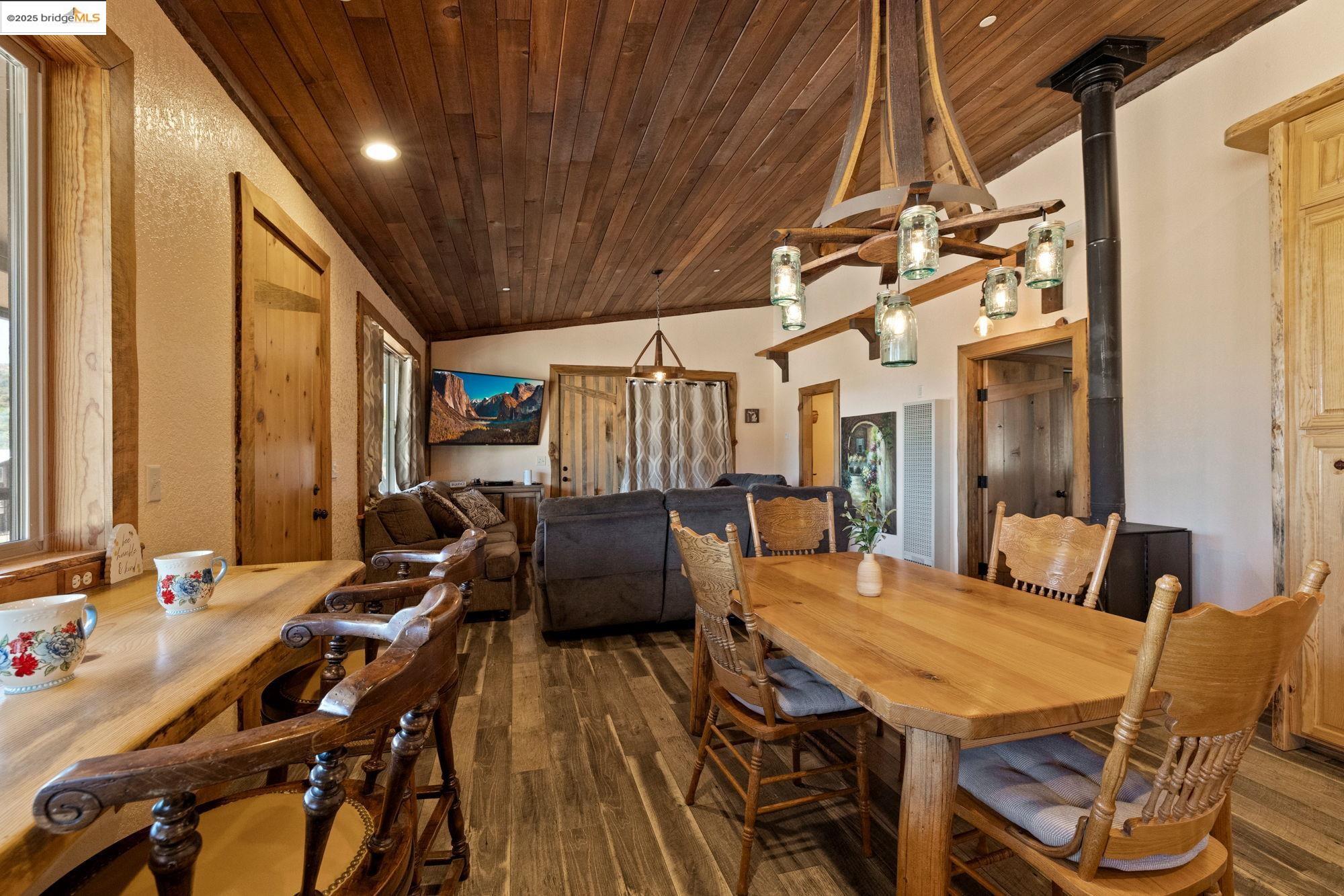 Detail Gallery Image 11 of 44 For 10395 State Highway 120, Chinese Camp,  CA 95309 - 1 Beds | 2 Baths