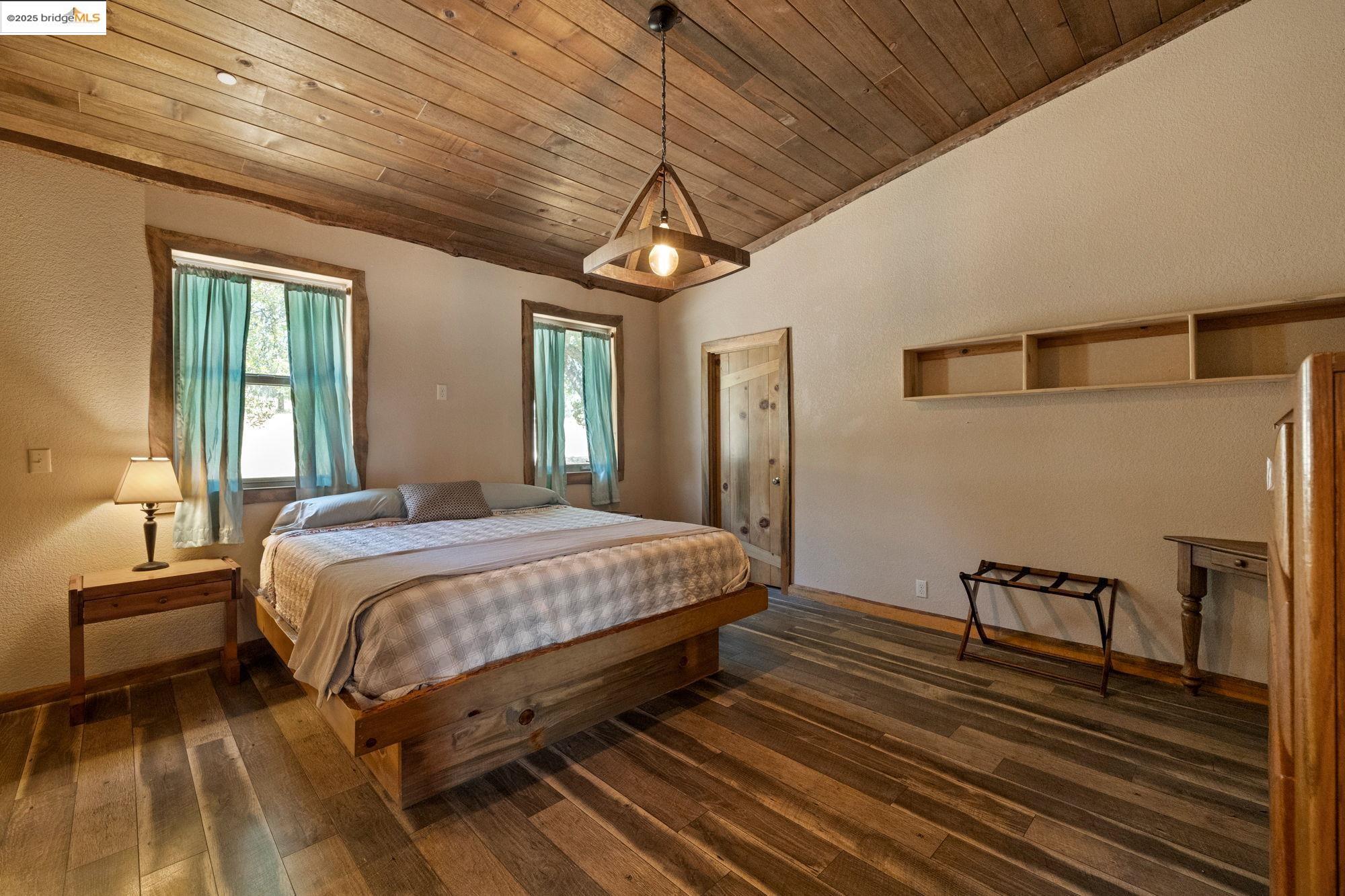 Detail Gallery Image 13 of 44 For 10395 State Highway 120, Chinese Camp,  CA 95309 - 1 Beds | 2 Baths