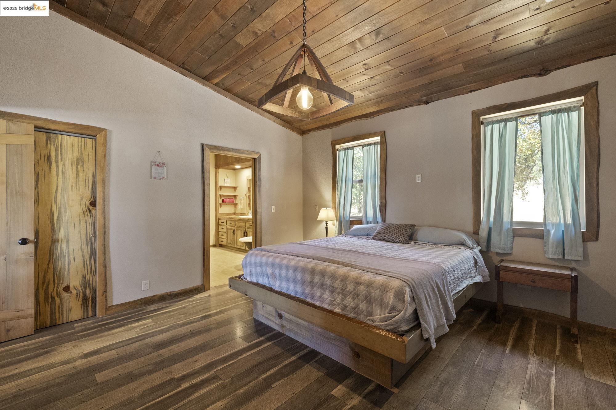 Detail Gallery Image 14 of 44 For 10395 State Highway 120, Chinese Camp,  CA 95309 - 1 Beds | 2 Baths
