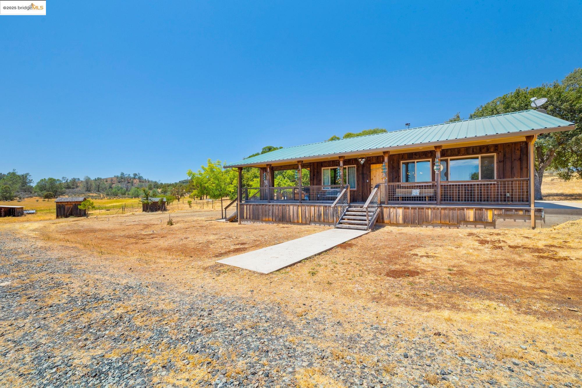 Detail Gallery Image 3 of 44 For 10395 State Highway 120, Chinese Camp,  CA 95309 - 1 Beds | 2 Baths