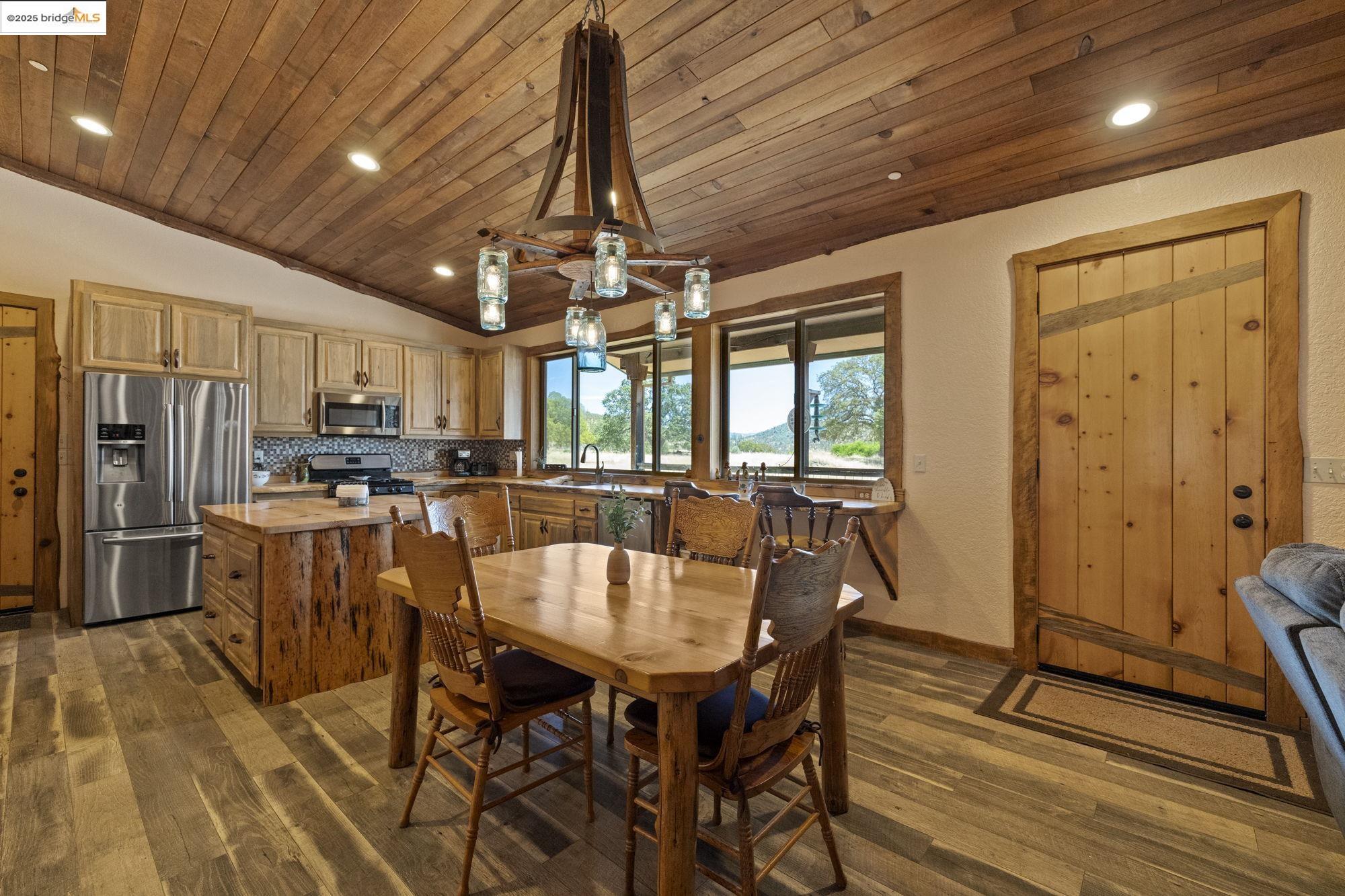 Detail Gallery Image 6 of 44 For 10395 State Highway 120, Chinese Camp,  CA 95309 - 1 Beds | 2 Baths