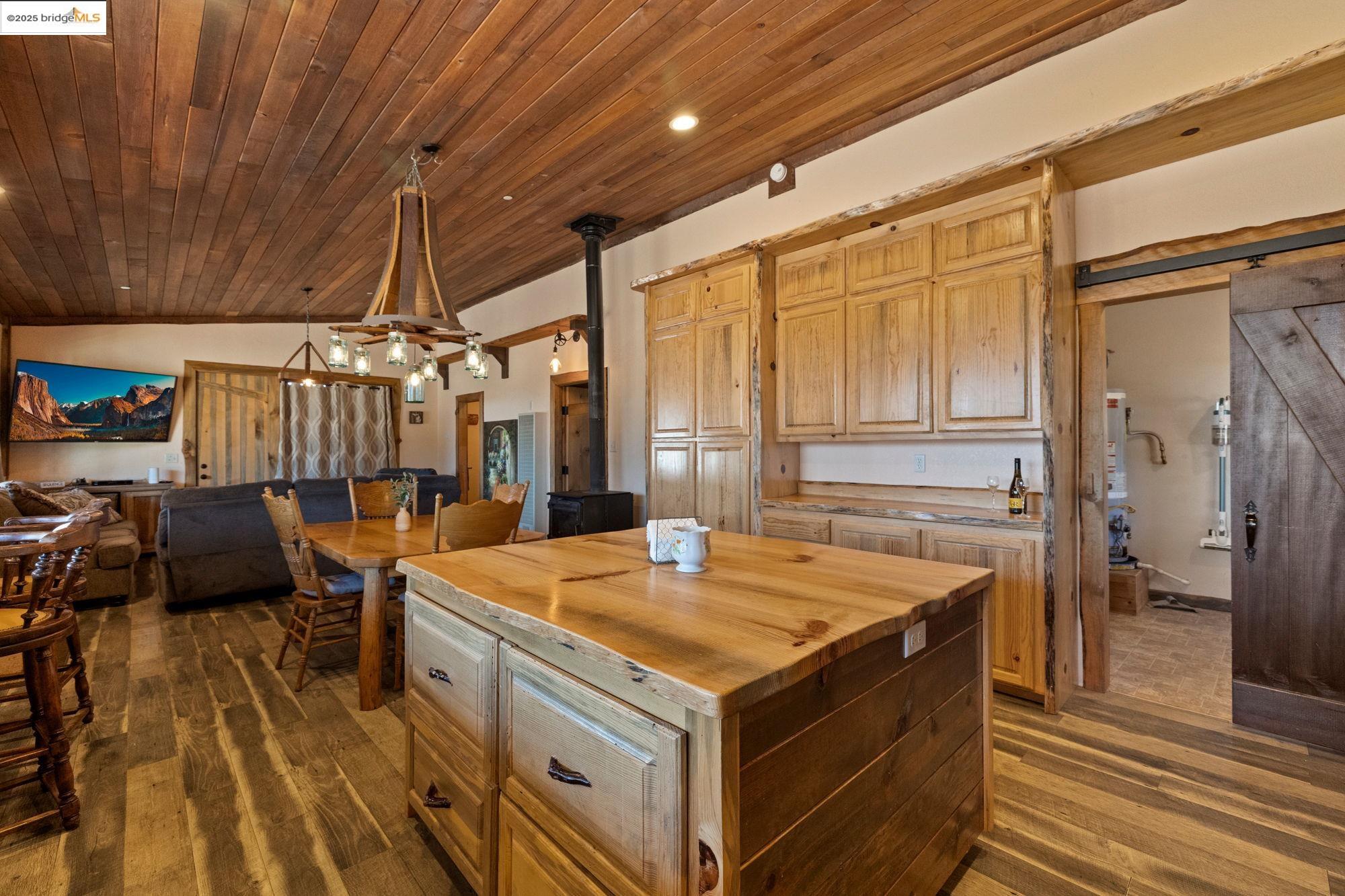 Detail Gallery Image 10 of 44 For 10395 State Highway 120, Chinese Camp,  CA 95309 - 1 Beds | 2 Baths