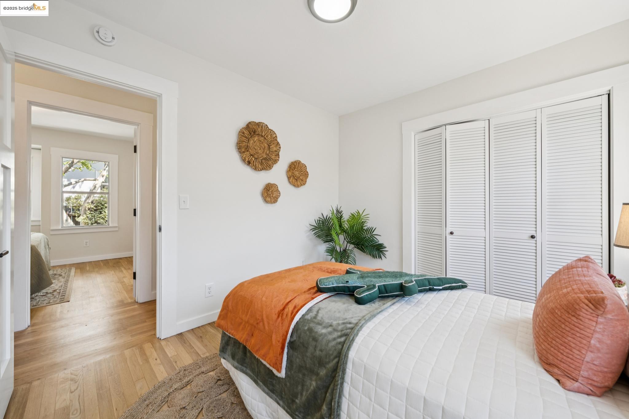 Detail Gallery Image 13 of 60 For 1302 Channing Way, Berkeley,  CA 94702 - 3 Beds | 2 Baths