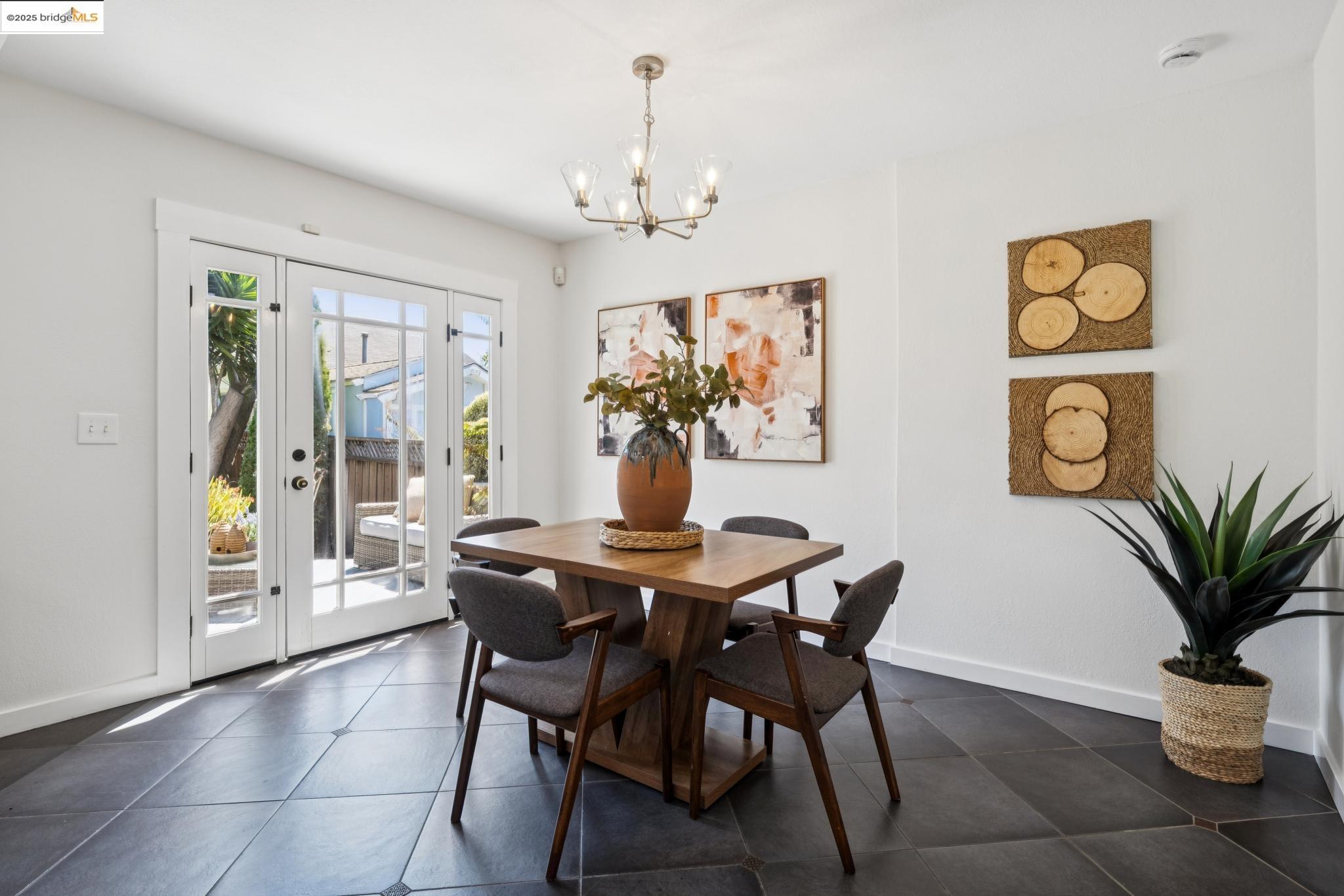 Detail Gallery Image 23 of 60 For 1302 Channing Way, Berkeley,  CA 94702 - 3 Beds | 2 Baths