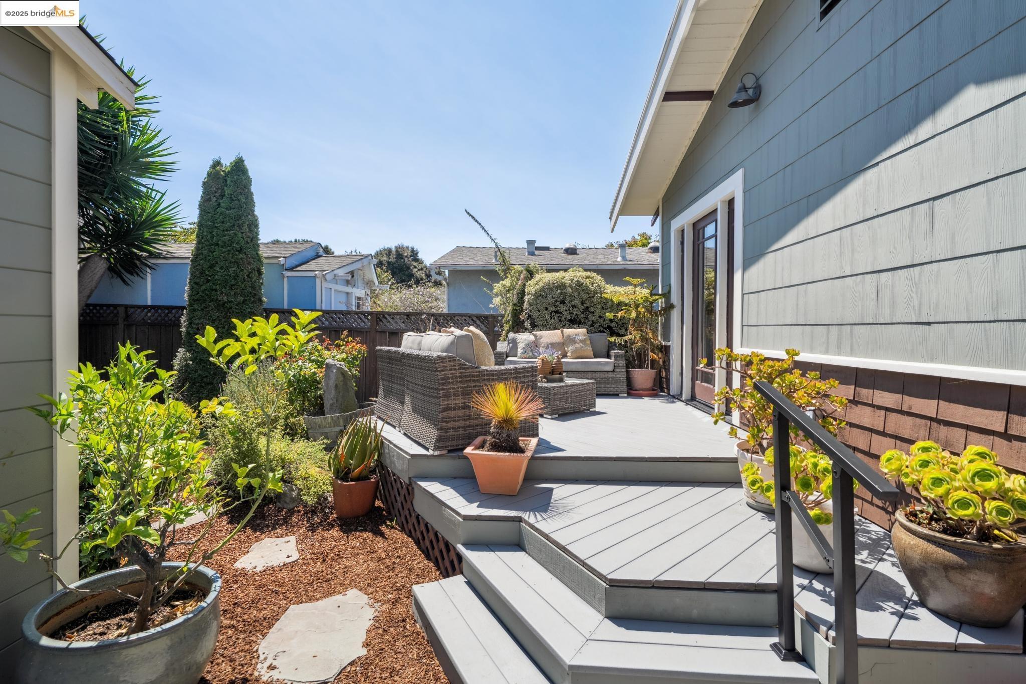 Detail Gallery Image 26 of 60 For 1302 Channing Way, Berkeley,  CA 94702 - 3 Beds | 2 Baths
