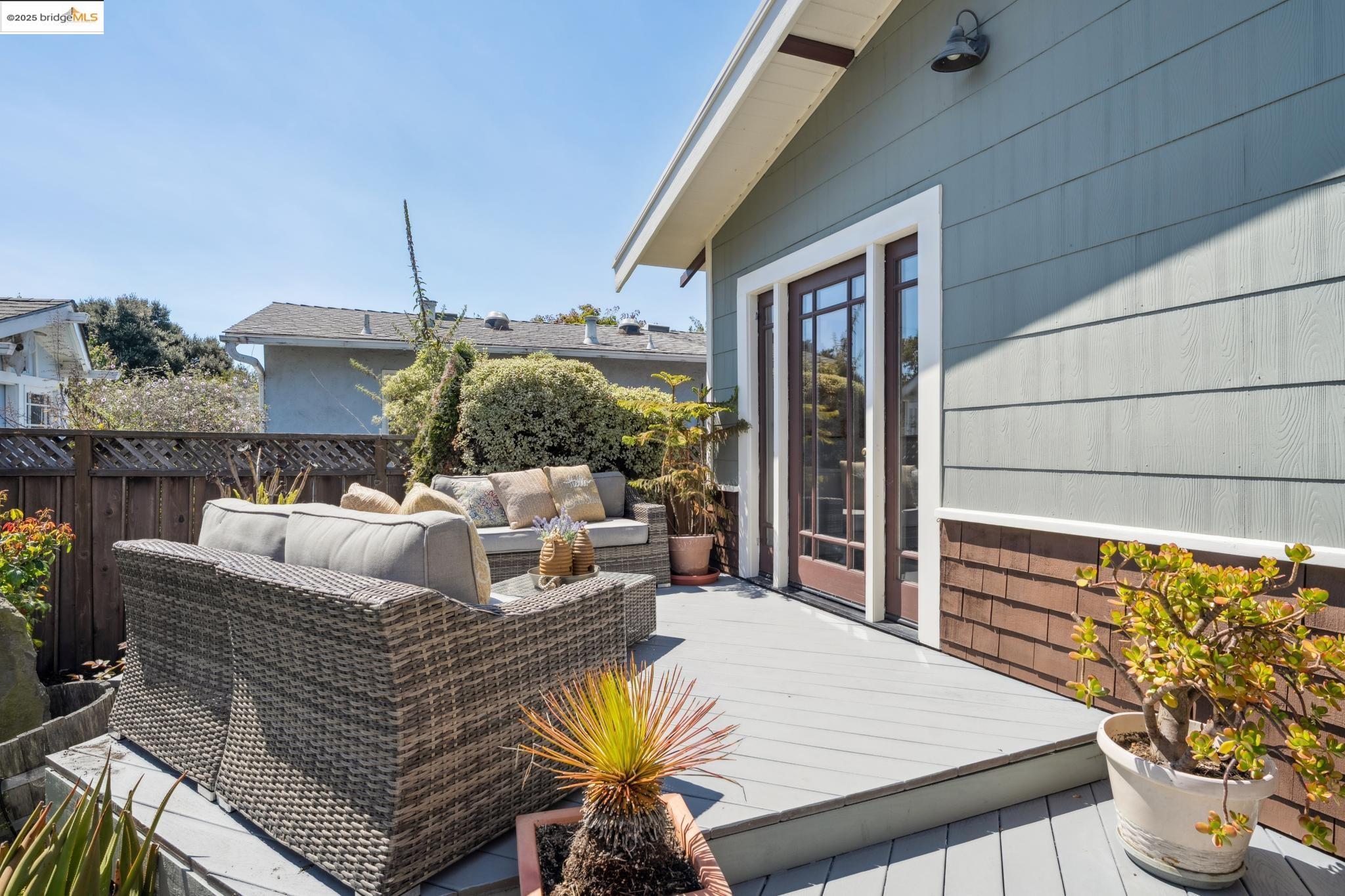 Detail Gallery Image 27 of 60 For 1302 Channing Way, Berkeley,  CA 94702 - 3 Beds | 2 Baths