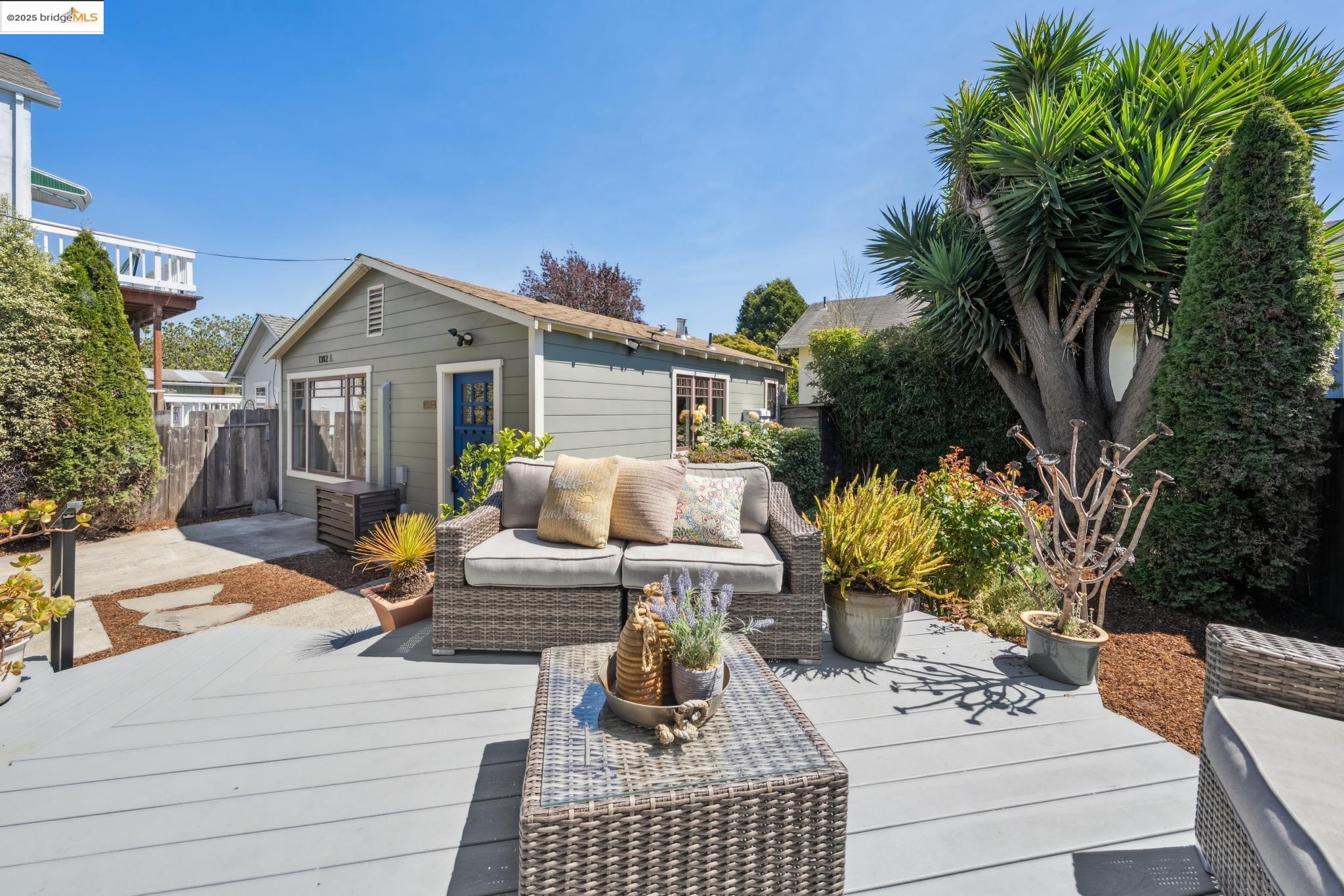 Detail Gallery Image 30 of 60 For 1302 Channing Way, Berkeley,  CA 94702 - 3 Beds | 2 Baths