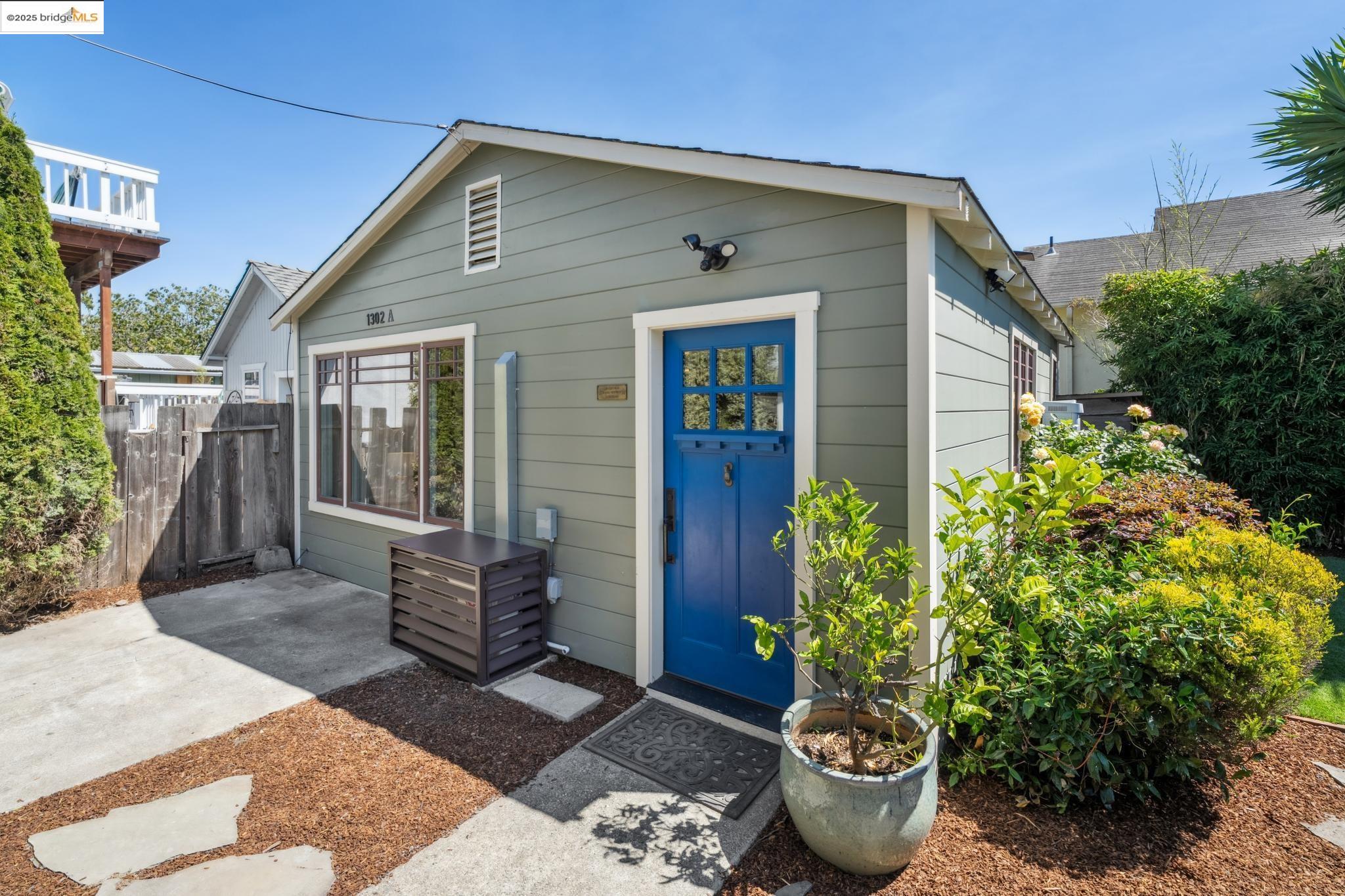 Detail Gallery Image 35 of 60 For 1302 Channing Way, Berkeley,  CA 94702 - 3 Beds | 2 Baths
