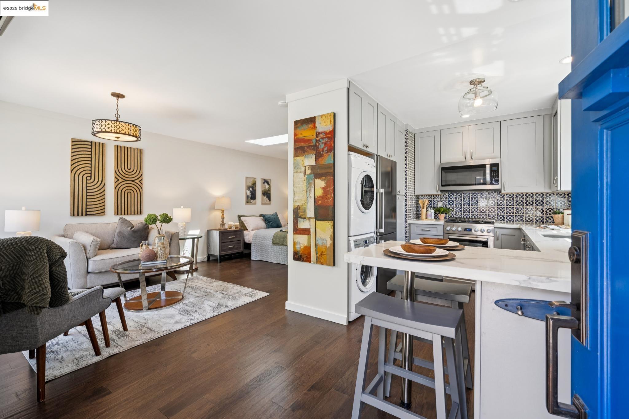 Detail Gallery Image 37 of 60 For 1302 Channing Way, Berkeley,  CA 94702 - 3 Beds | 2 Baths