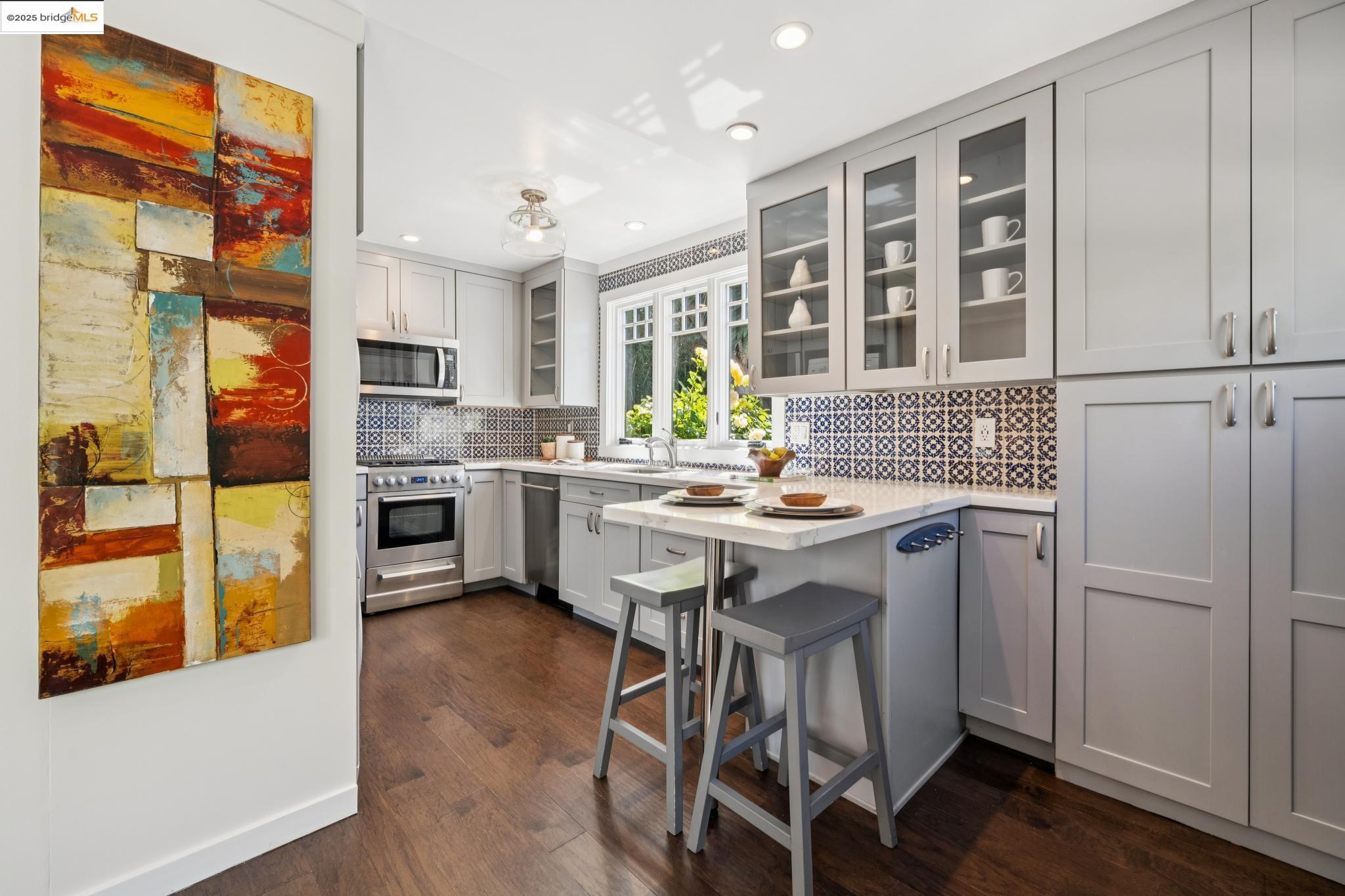 Detail Gallery Image 38 of 60 For 1302 Channing Way, Berkeley,  CA 94702 - 3 Beds | 2 Baths