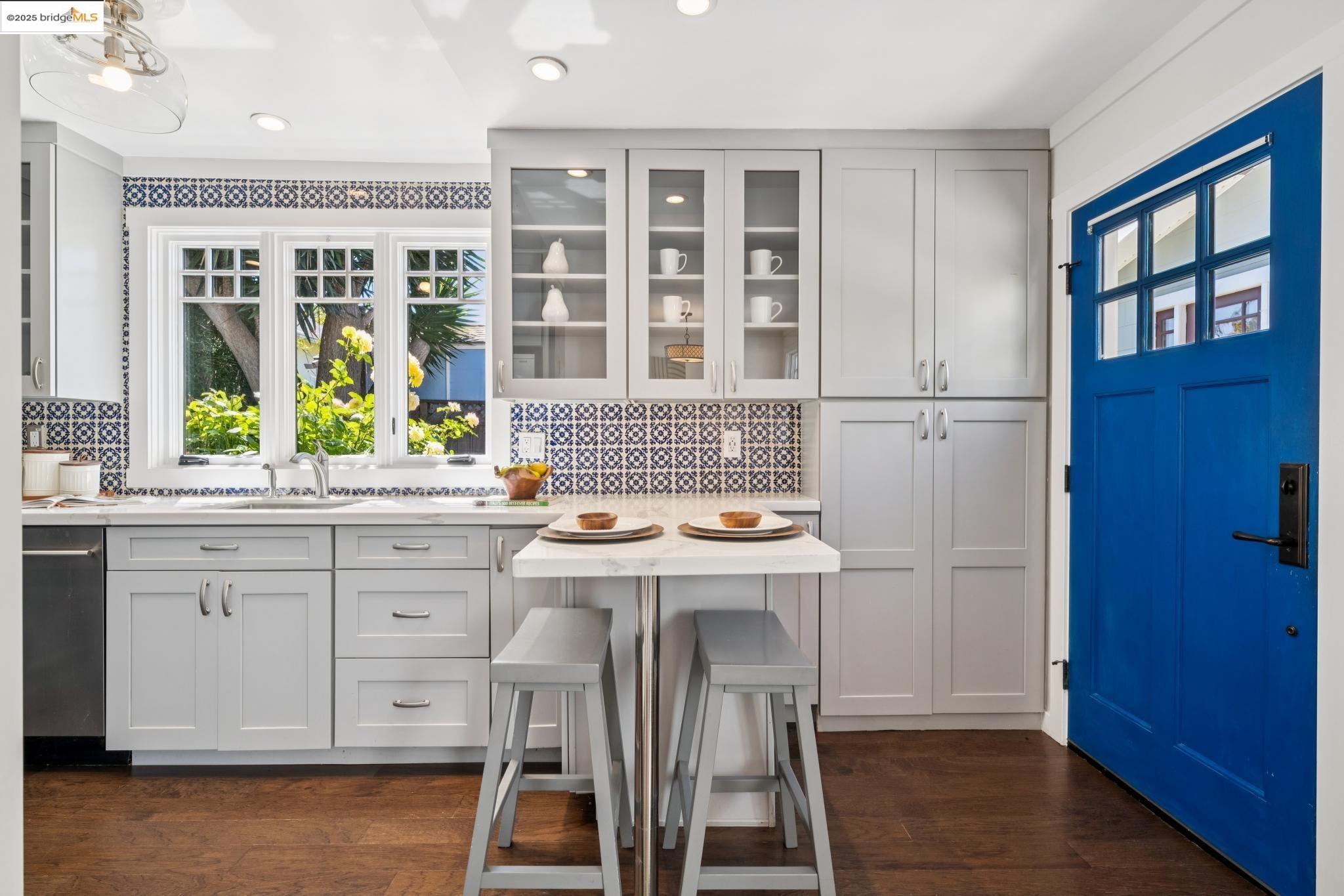 Detail Gallery Image 39 of 60 For 1302 Channing Way, Berkeley,  CA 94702 - 3 Beds | 2 Baths