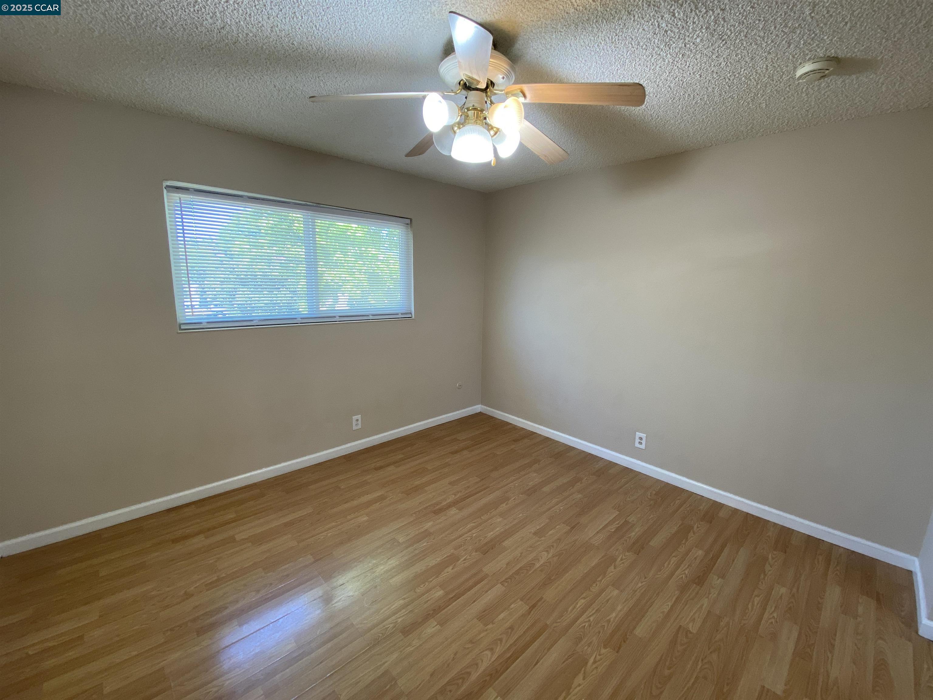 Photo #11: 41107463 Listing: Photo #11