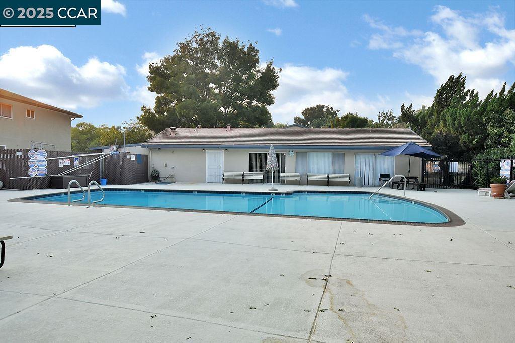 Photo #16: 41107463 Listing: Photo #16