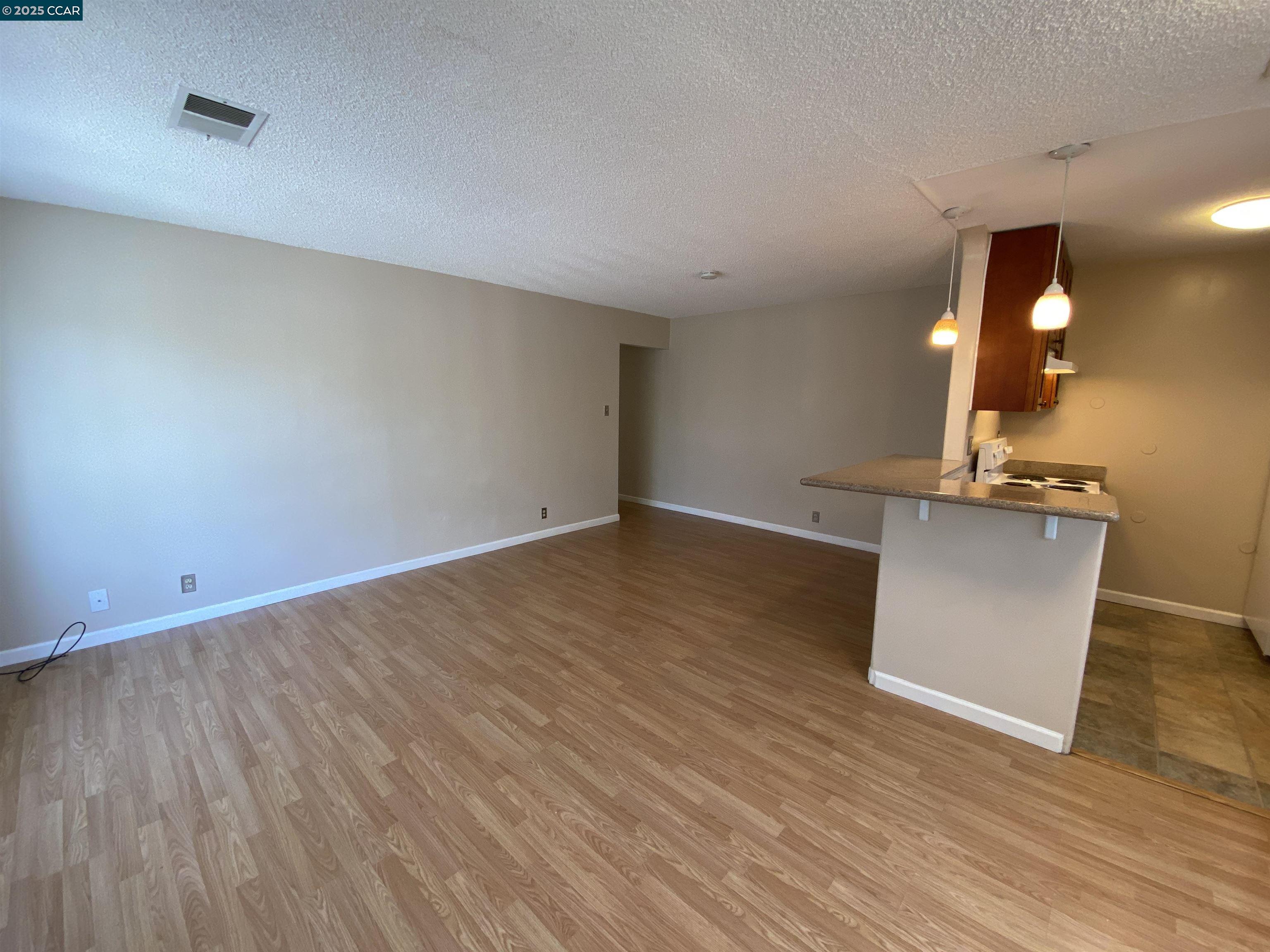 Photo #6: 41107463 Listing 