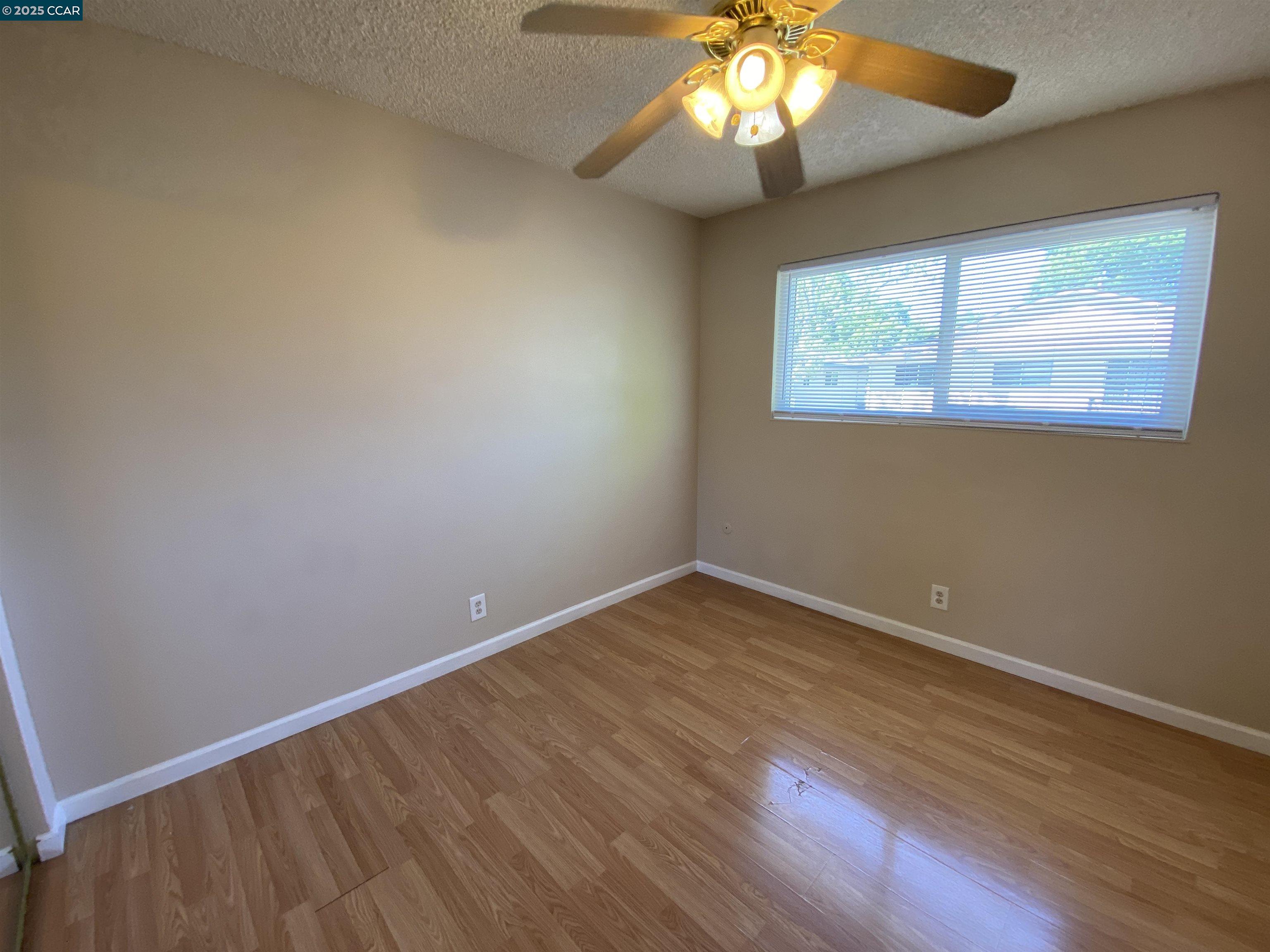 Photo #9: 41107463 Listing: Photo #9