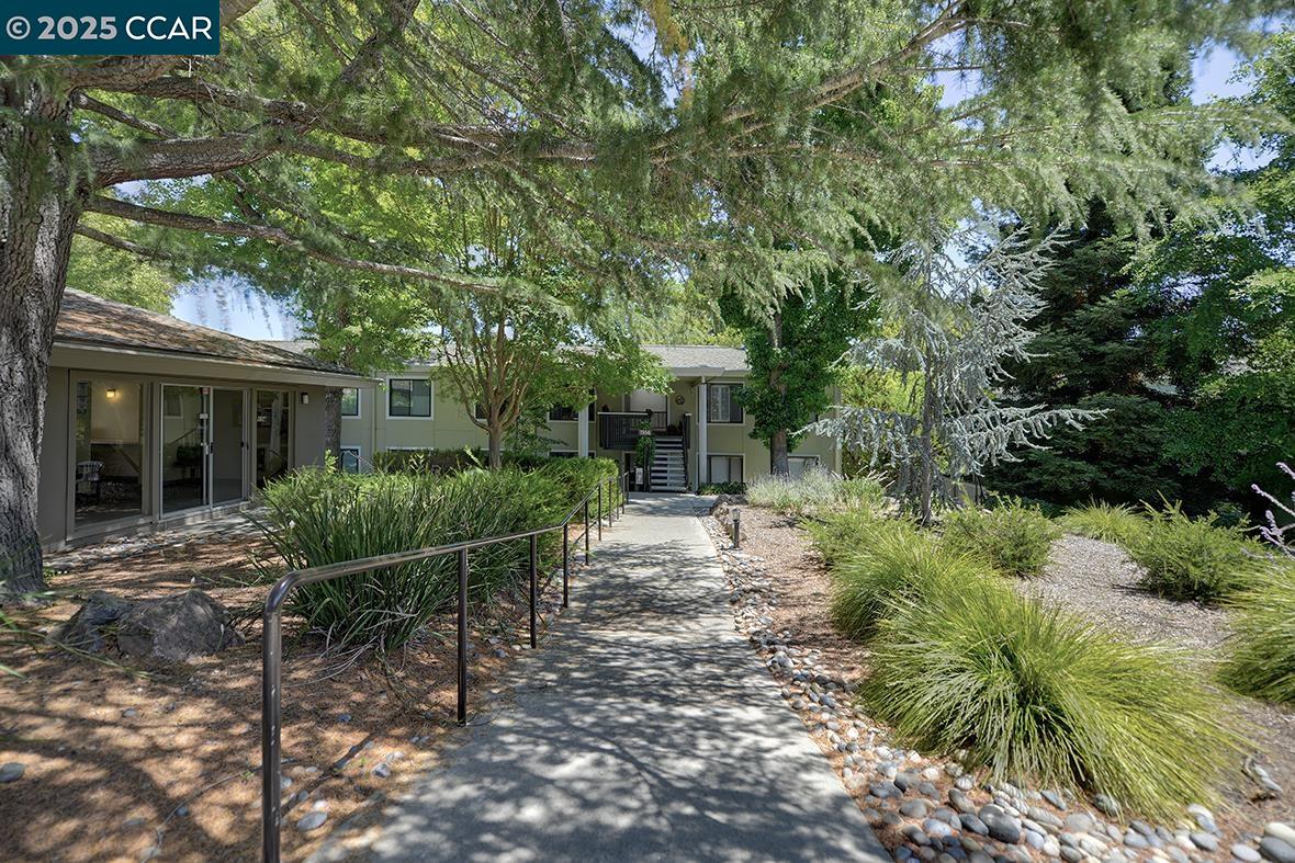 Photo #2: 41107465 Listing 