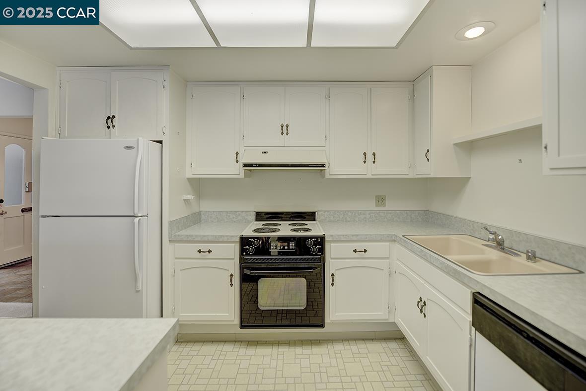 Photo #9: 41107465 Listing: Photo #9