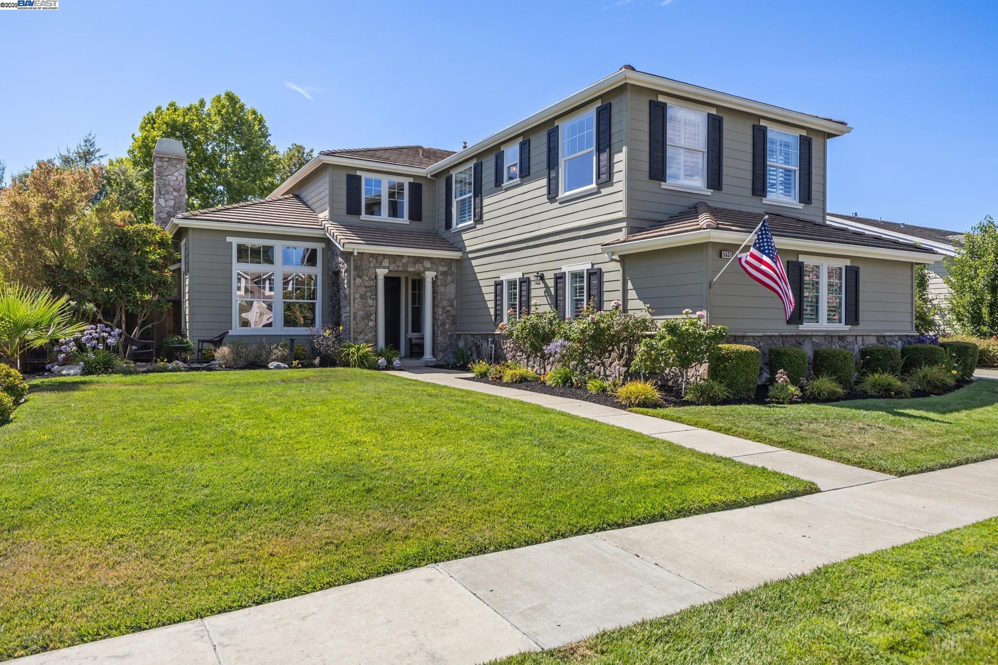 Detail Gallery Image 1 of 60 For 5531 Calico Ln, Pleasanton,  CA 94566 - 5 Beds | 4/1 Baths