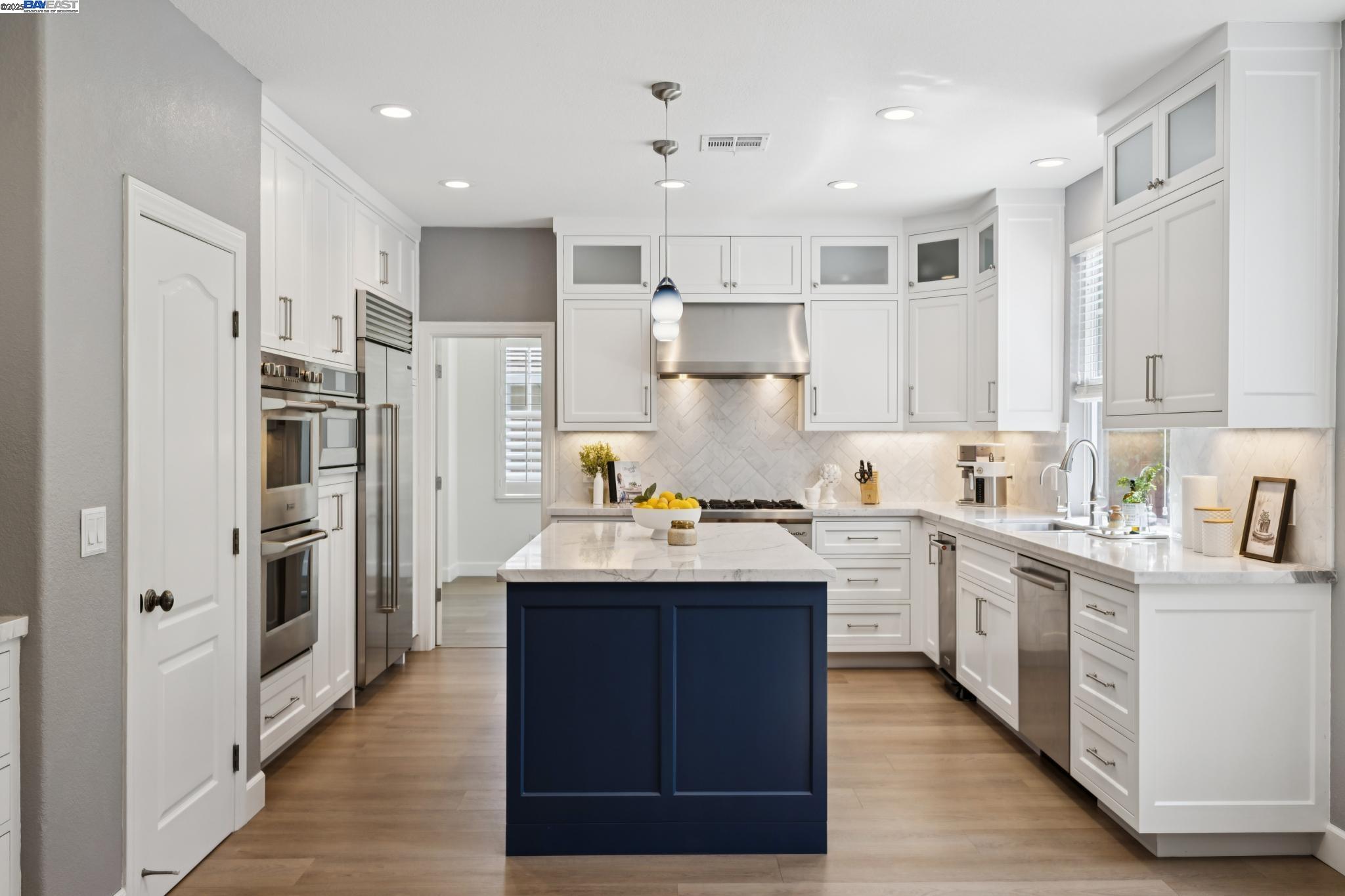 Detail Gallery Image 12 of 60 For 5531 Calico Ln, Pleasanton,  CA 94566 - 5 Beds | 4/1 Baths