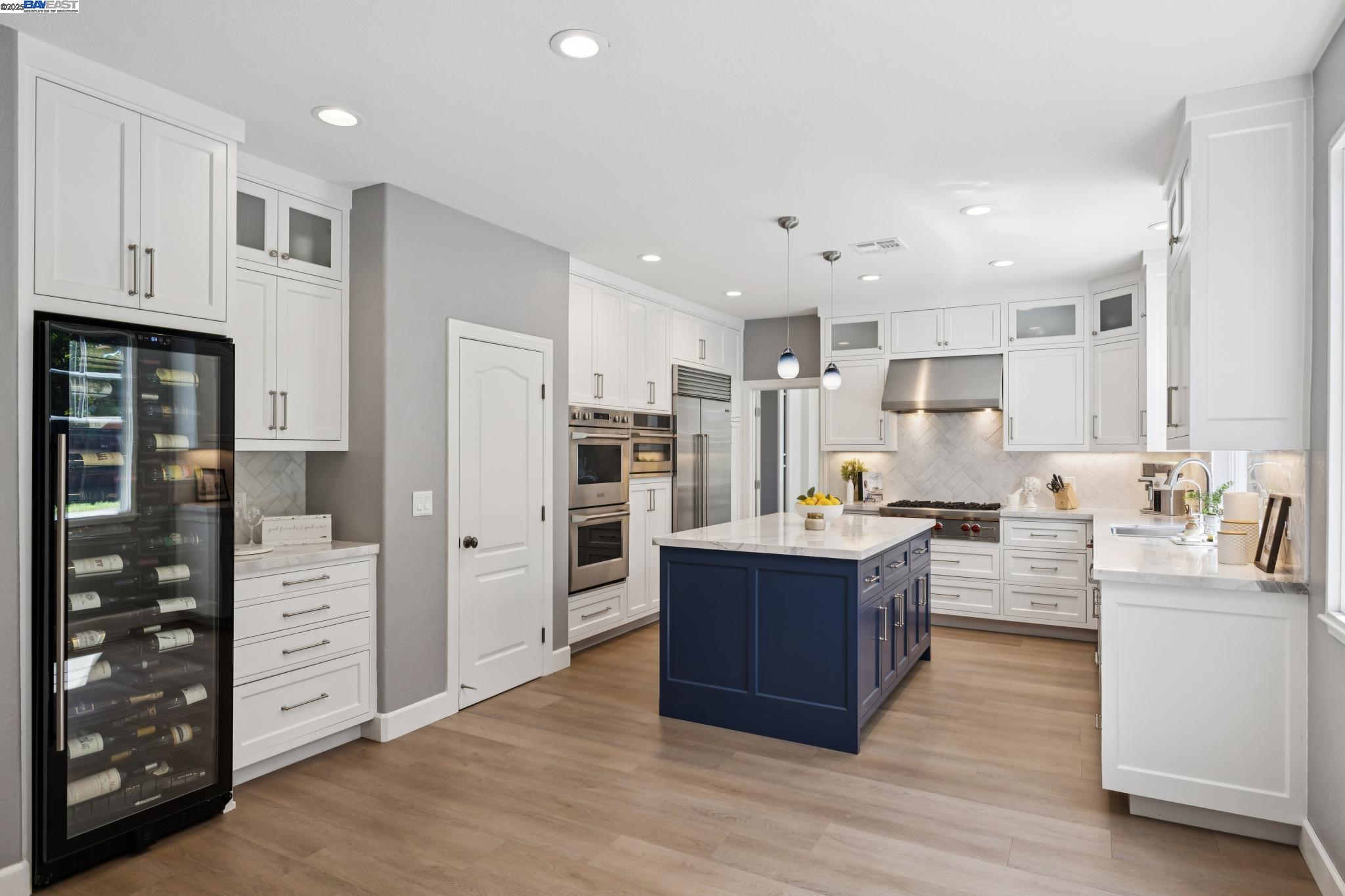 Detail Gallery Image 17 of 60 For 5531 Calico Ln, Pleasanton,  CA 94566 - 5 Beds | 4/1 Baths