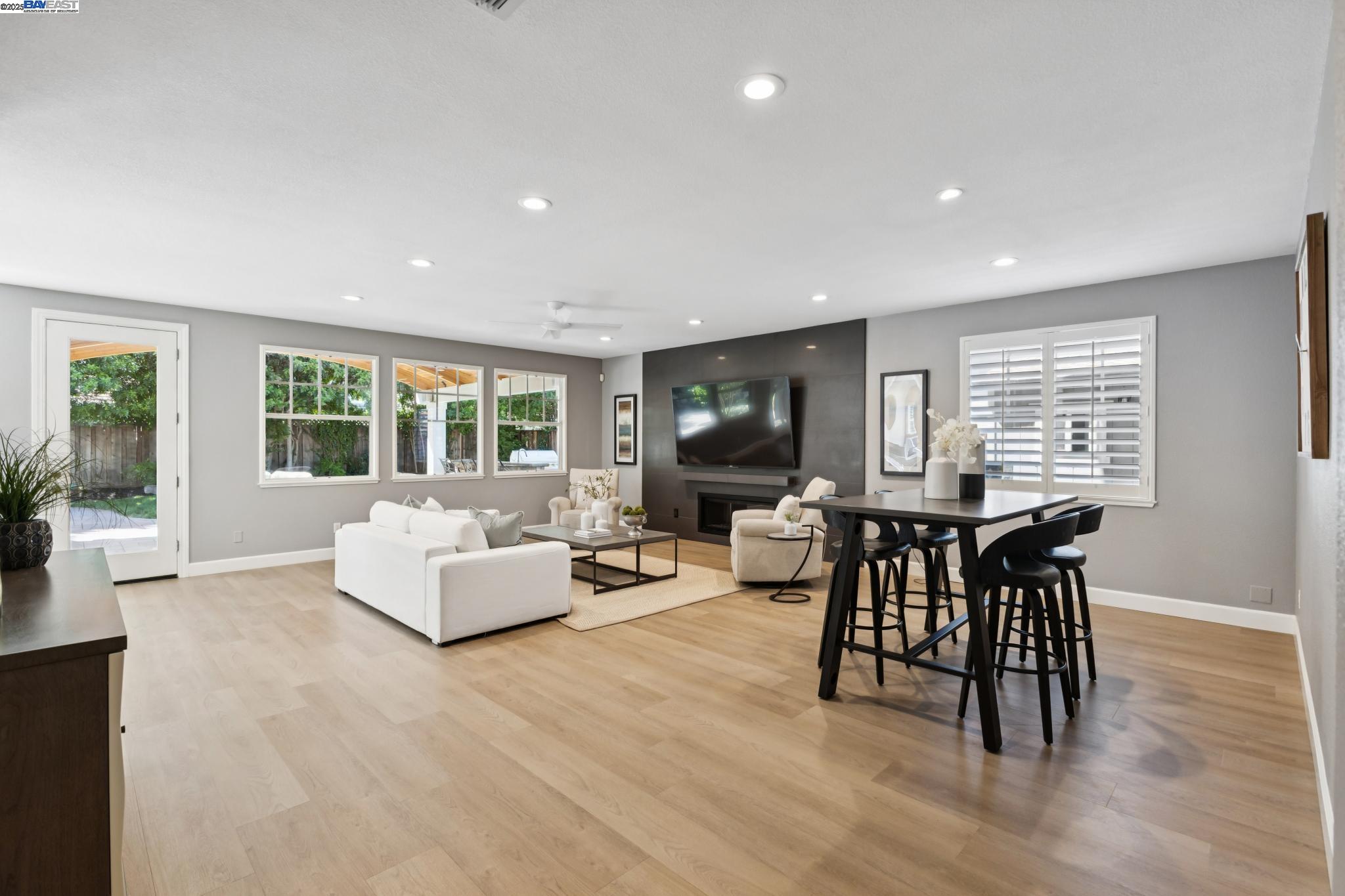 Detail Gallery Image 21 of 60 For 5531 Calico Ln, Pleasanton,  CA 94566 - 5 Beds | 4/1 Baths