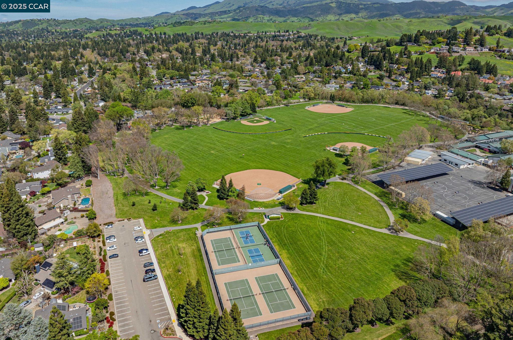 Detail Gallery Image 21 of 27 For 251 Paraiso, Danville,  CA 94526 - 4 Beds | 2 Baths