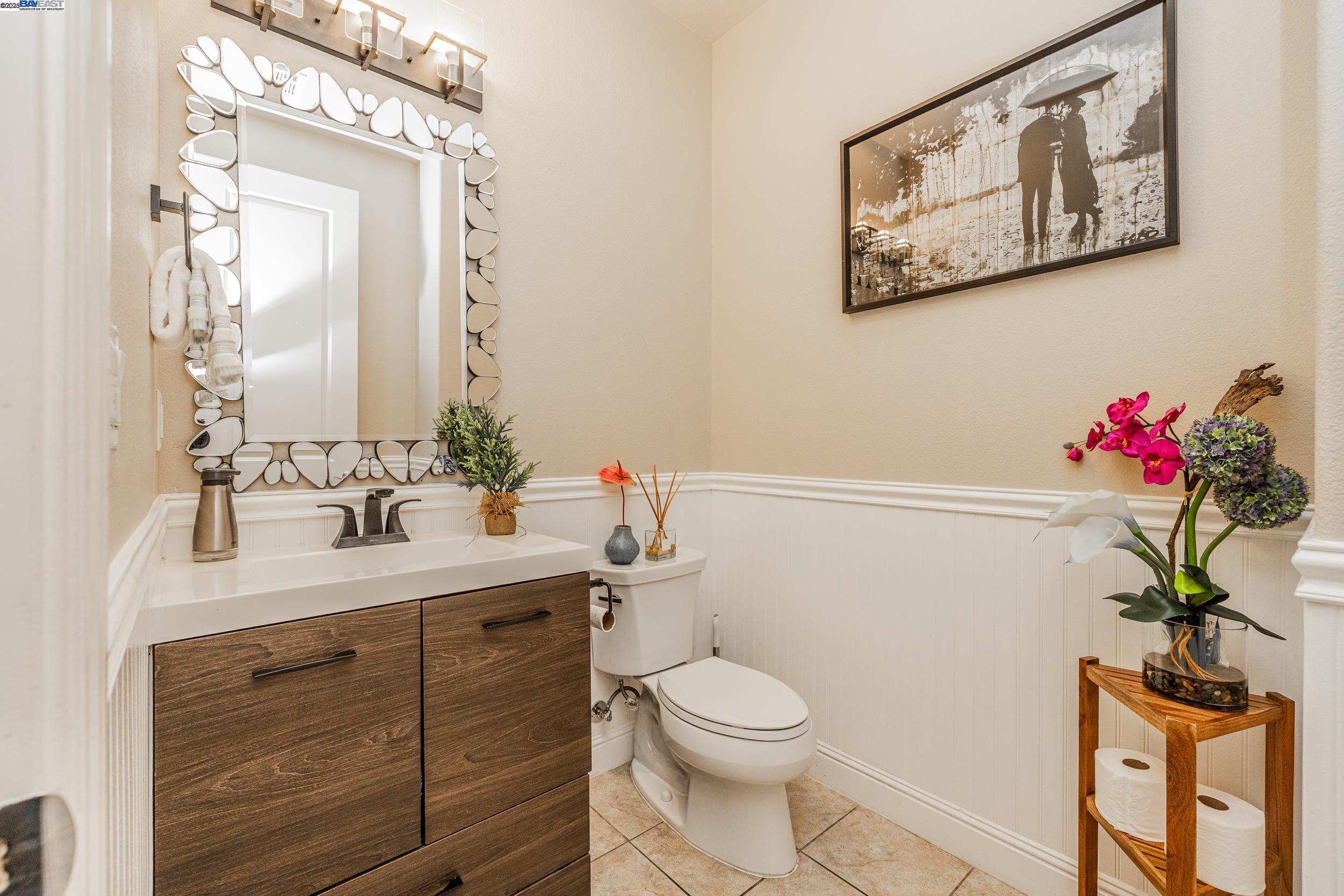 Detail Gallery Image 12 of 34 For 4439 Sunset View Dr, Dublin,  CA 94568 - 4 Beds | 2/1 Baths