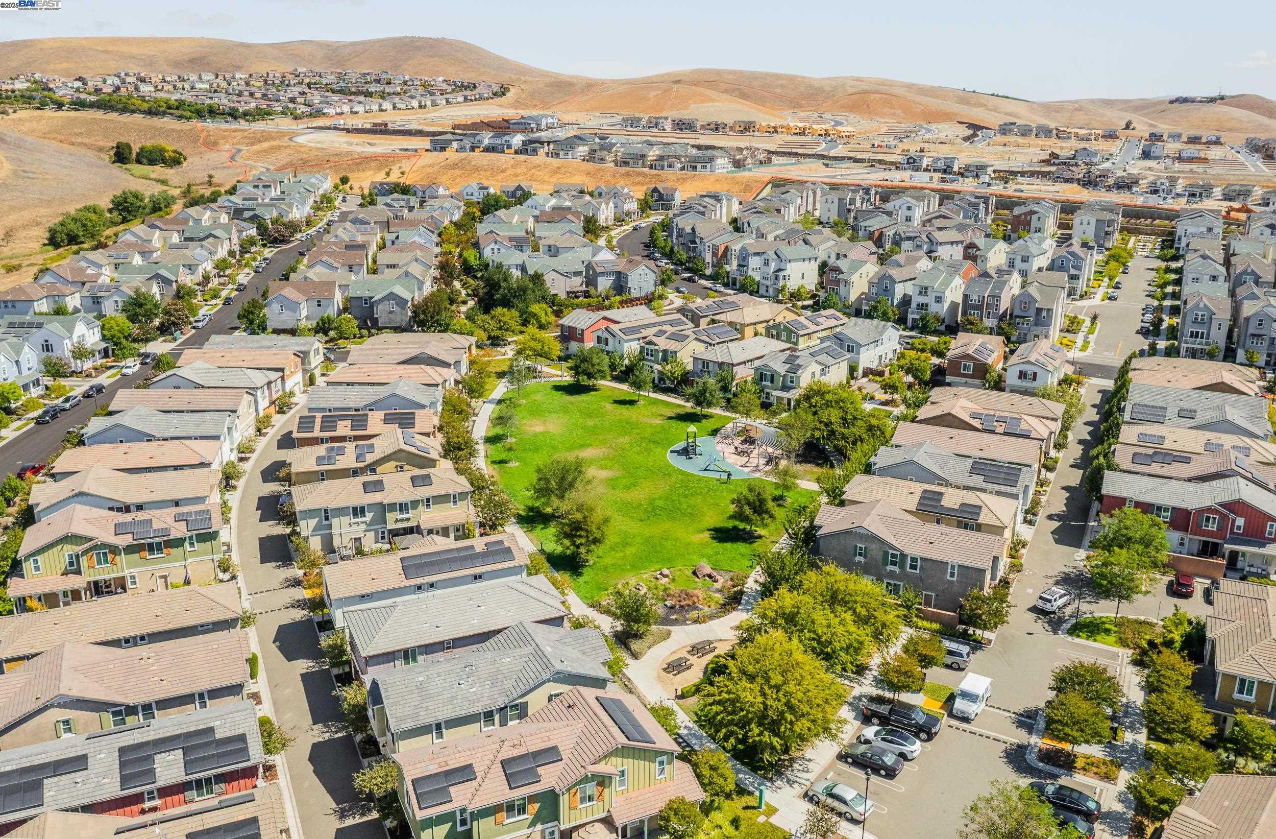 Detail Gallery Image 15 of 34 For 4439 Sunset View Dr, Dublin,  CA 94568 - 4 Beds | 2/1 Baths