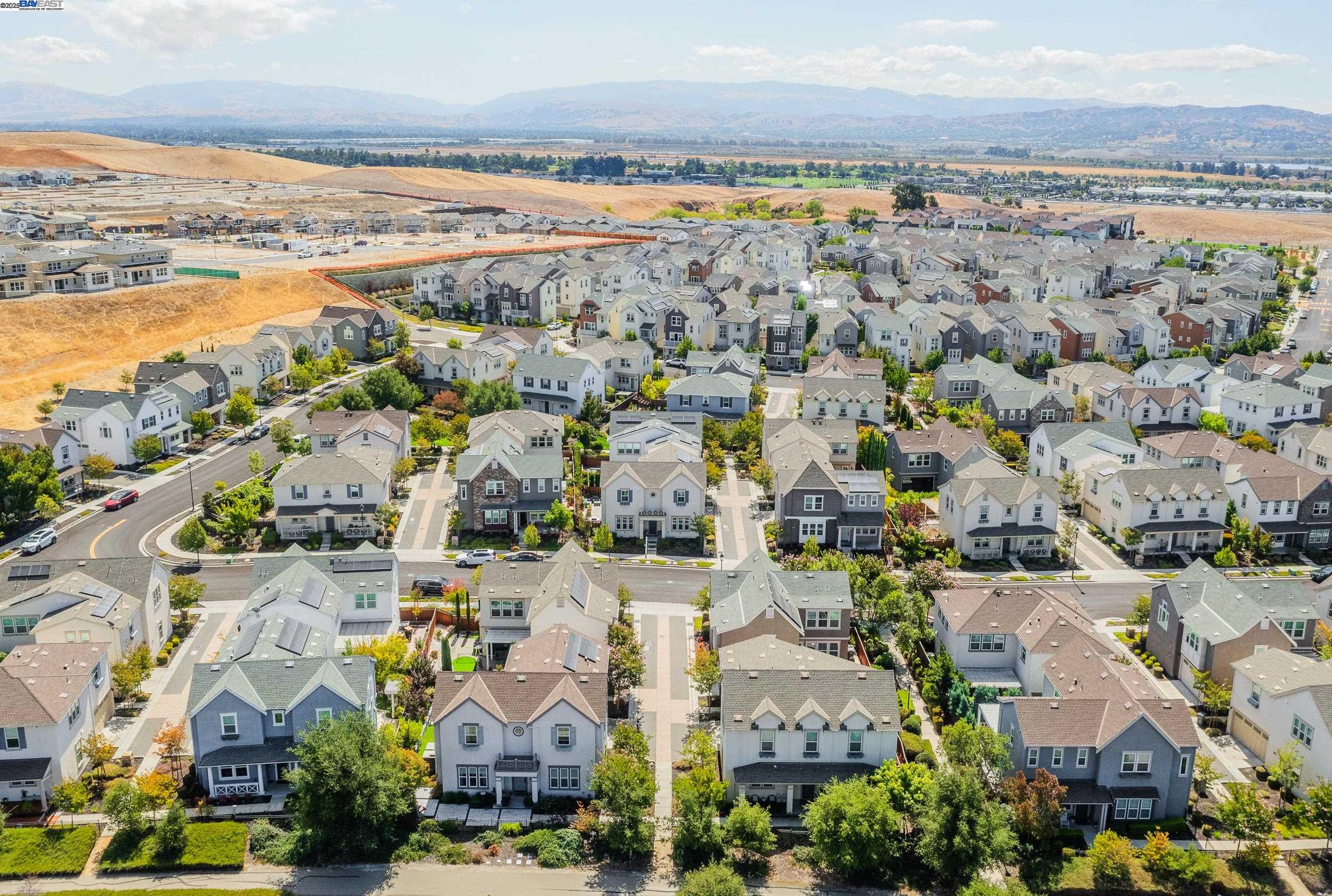 Detail Gallery Image 22 of 34 For 4439 Sunset View Dr, Dublin,  CA 94568 - 4 Beds | 2/1 Baths
