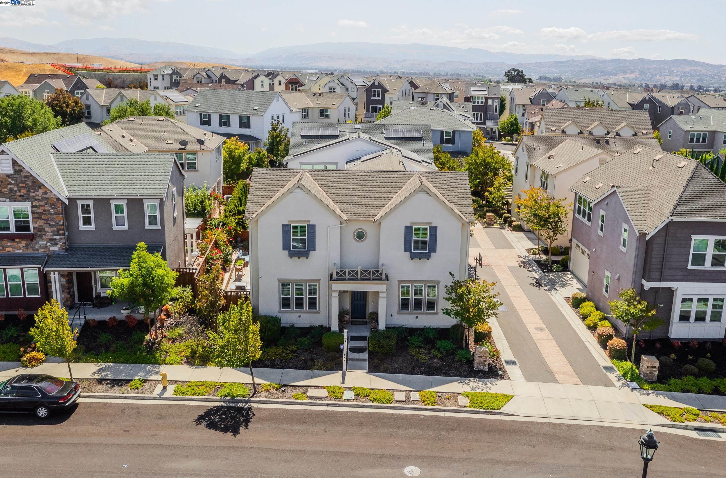 Detail Gallery Image 26 of 34 For 4439 Sunset View Dr, Dublin,  CA 94568 - 4 Beds | 2/1 Baths