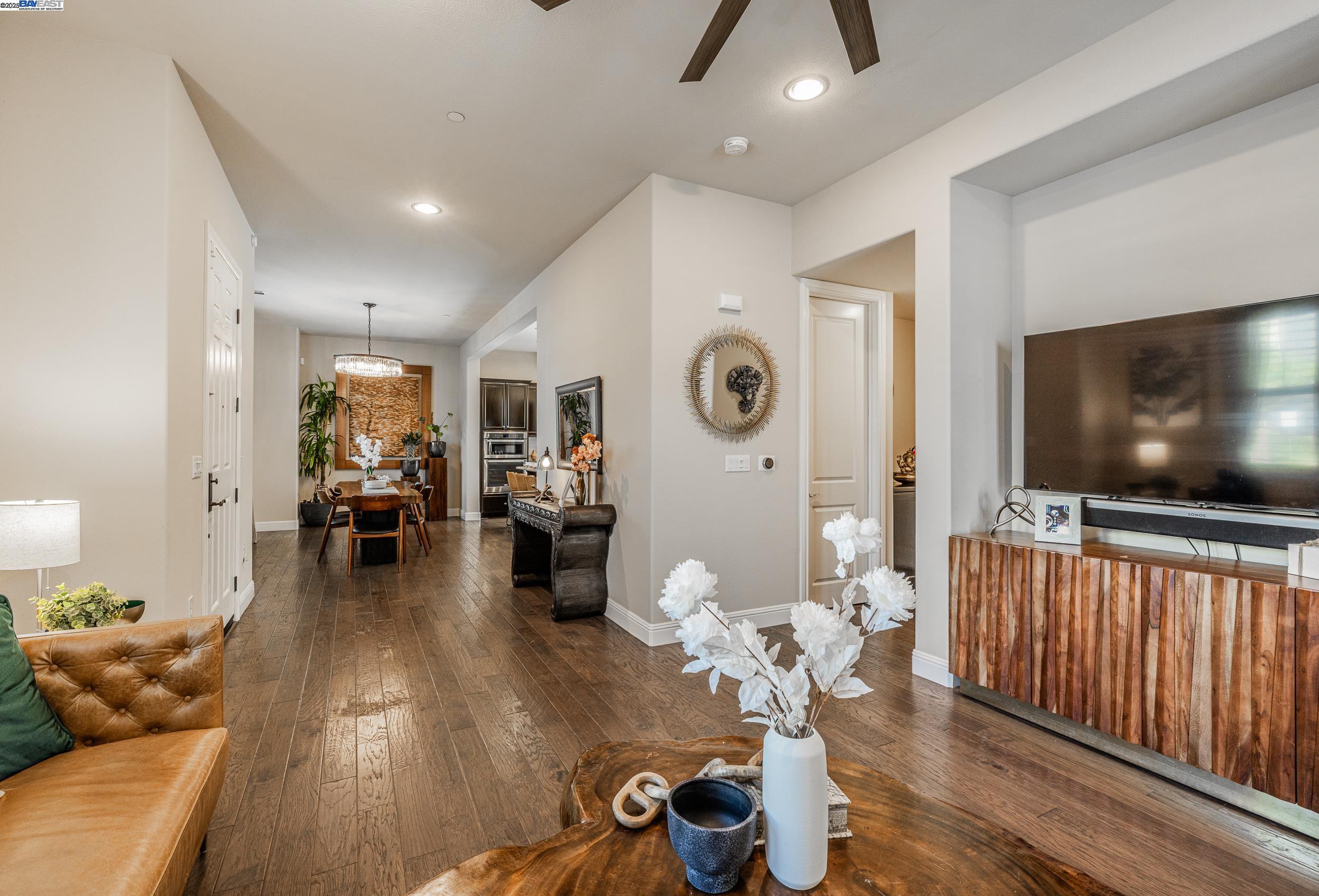 Detail Gallery Image 30 of 34 For 4439 Sunset View Dr, Dublin,  CA 94568 - 4 Beds | 2/1 Baths