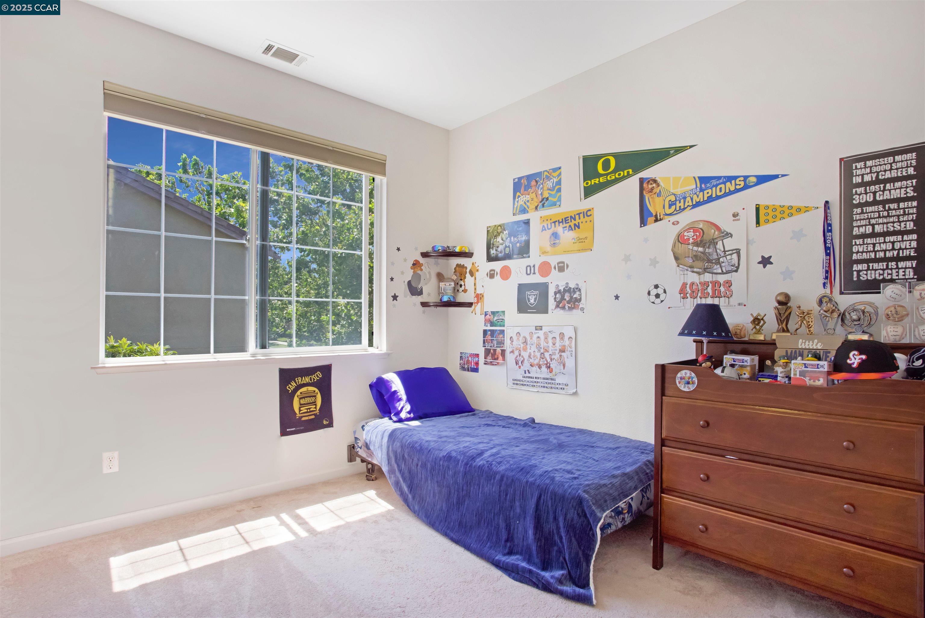 Detail Gallery Image 16 of 28 For 1186 Waverly Cir, Hercules,  CA 94547 - 5 Beds | 3 Baths