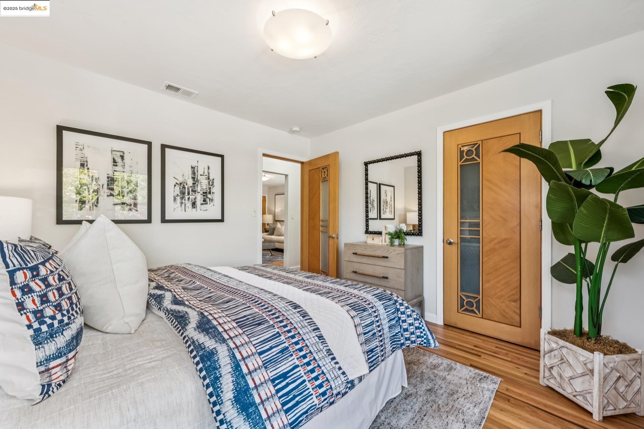 Detail Gallery Image 44 of 60 For 1708 Derby St, Berkeley,  CA 94703 - 3 Beds | 2/1 Baths
