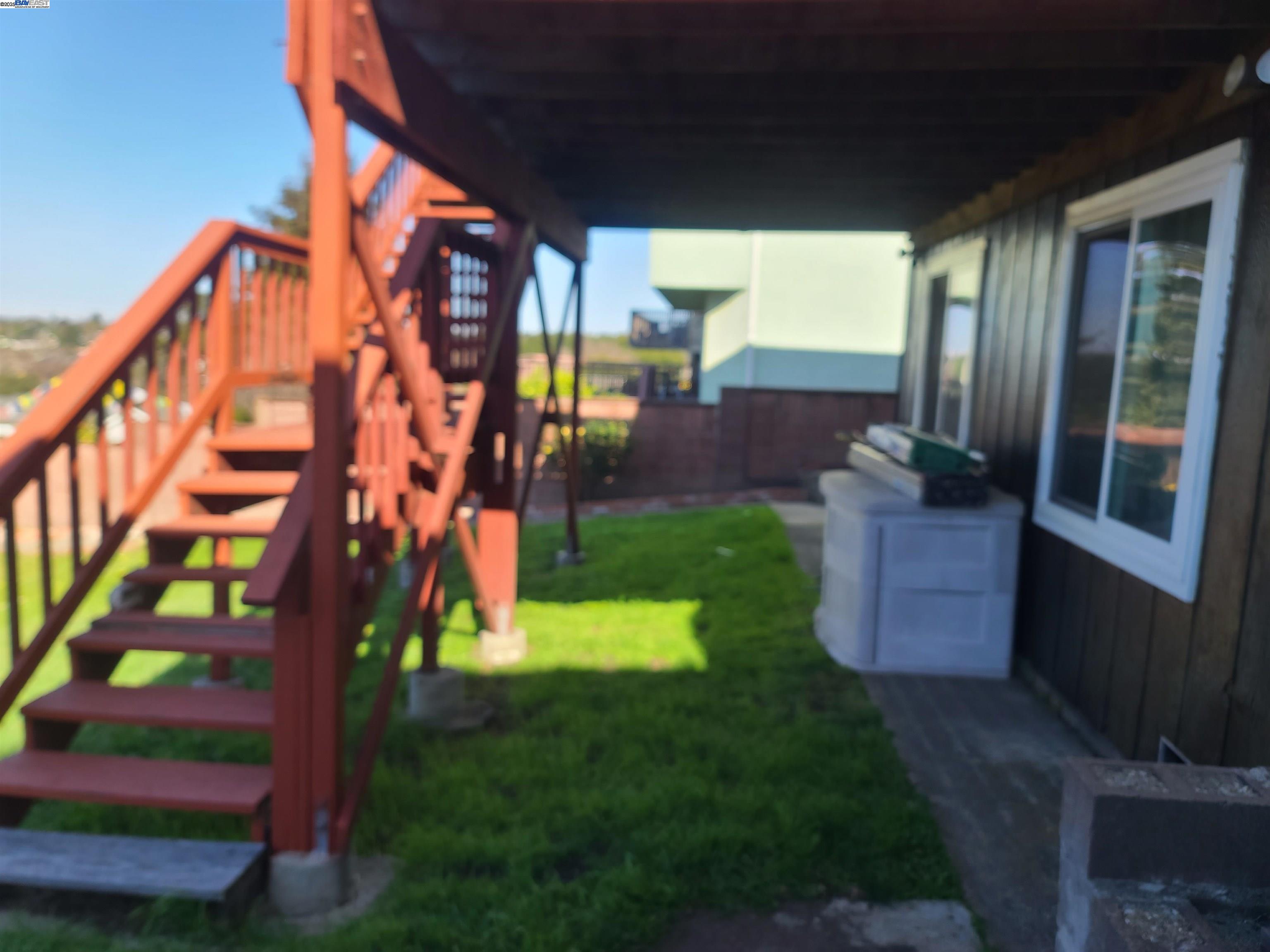 Detail Gallery Image 4 of 48 For 633 Humboldt St, Richmond,  CA 94805 - 3 Beds | 2 Baths