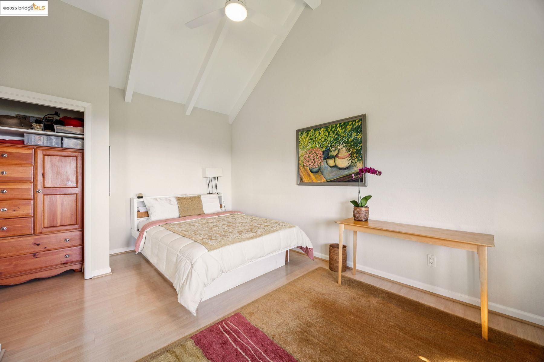 Detail Gallery Image 15 of 31 For 40 Spy Glass Hill, Oakland,  CA 94618 - 1 Beds | 1 Baths