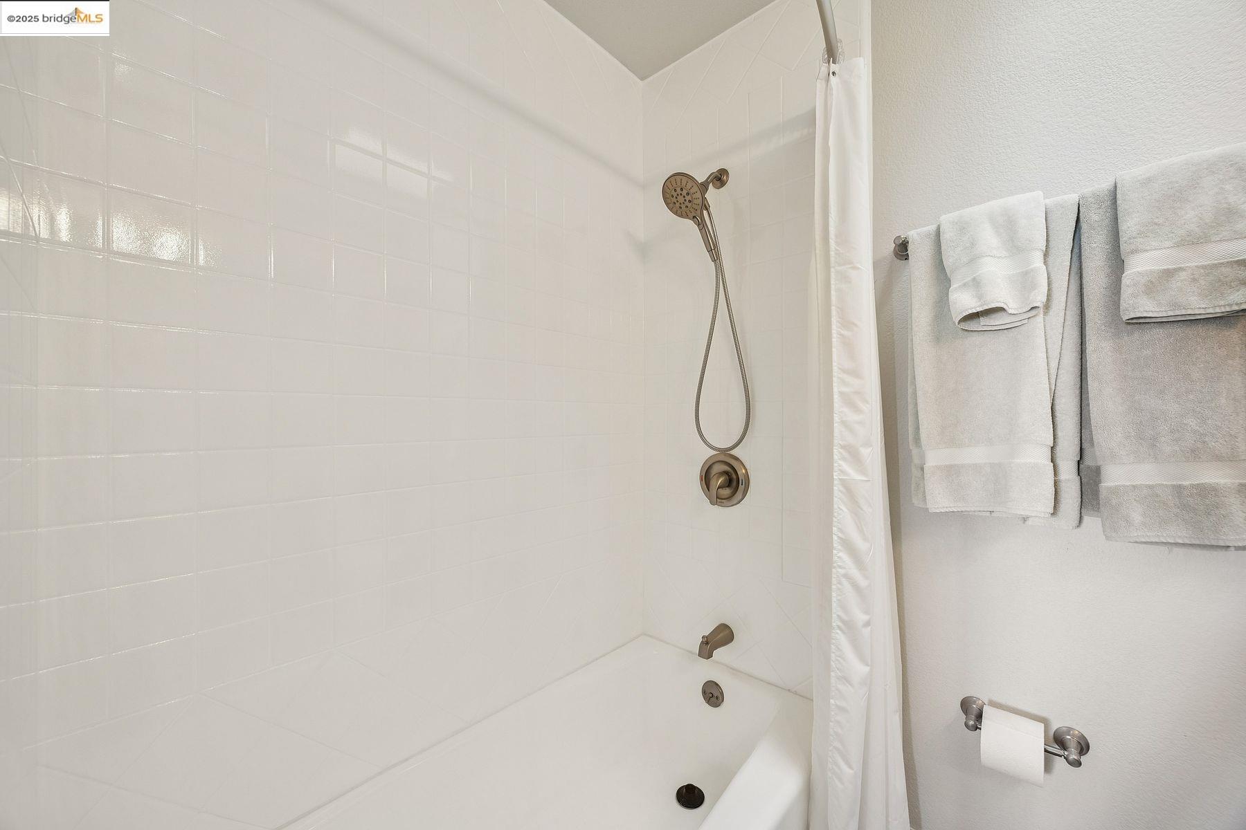 Photo #16: 41107487 Listing: Photo #16