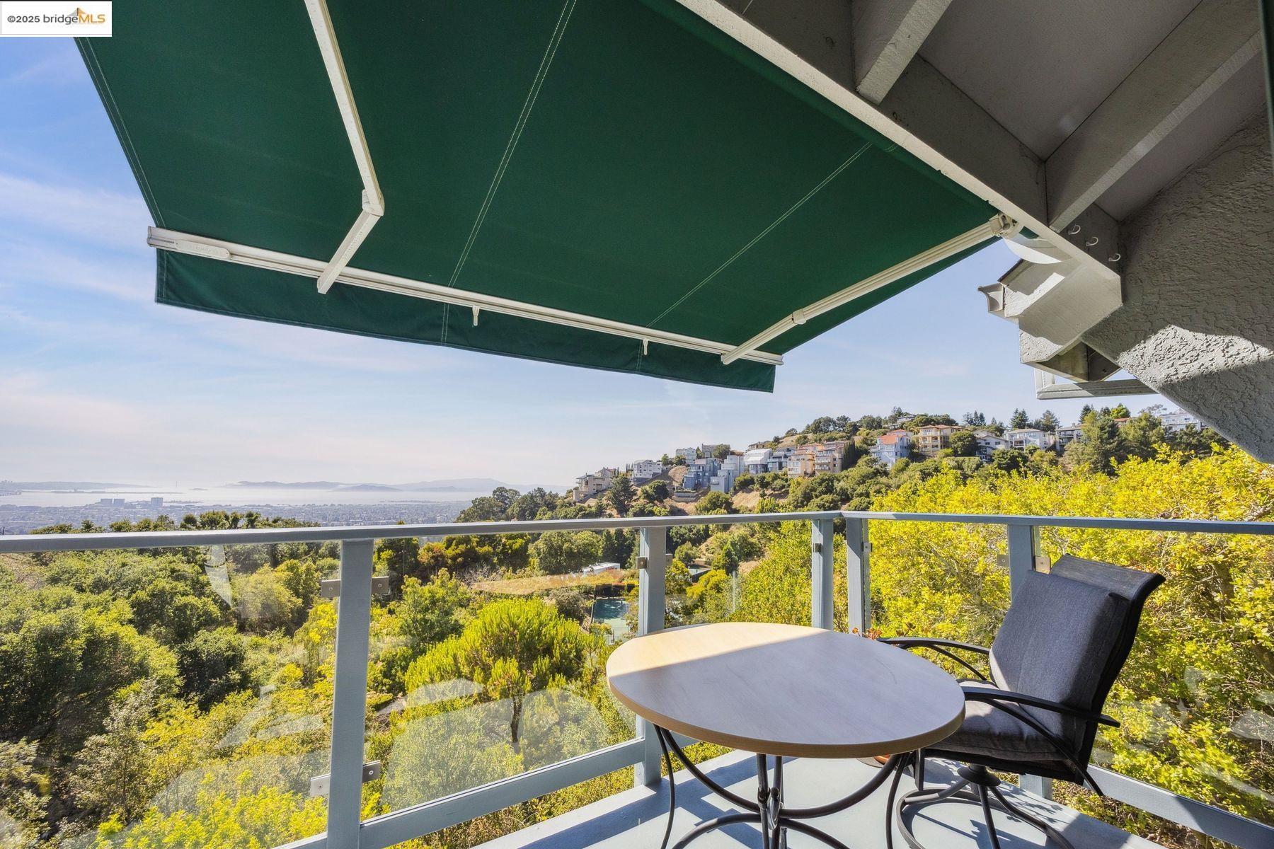 Detail Gallery Image 20 of 31 For 40 Spy Glass Hill, Oakland,  CA 94618 - 1 Beds | 1 Baths